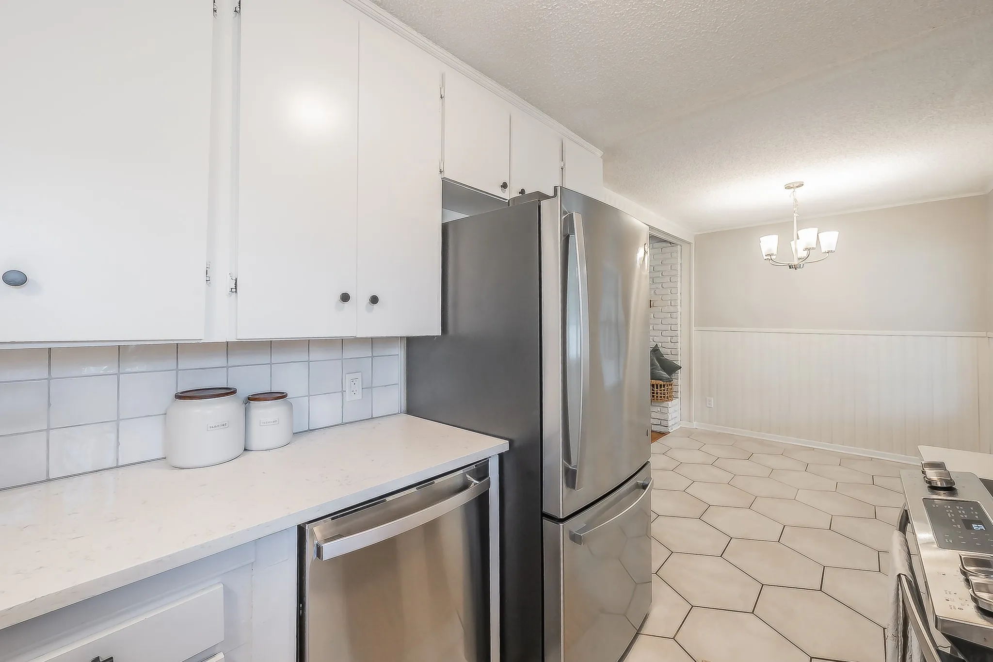 Single Family Residence For Sale in Tarrant County , 2258 Roberts Cut Off Road, Sansom Park, Texas 76114, 3 Bedroom, 1 Bathroom, 2 Garage spaces, 1,080 Sqft, built in 1951, mls#21412674, Real Estate Agent in Sansom Park, Homes For Sale in Tarrant county, Homes For Sale in Sansom Park, Realtor in Sansom Park Texas, Real Estate Brokerage Independent Realty Texas, Luminita Cordes Realtor