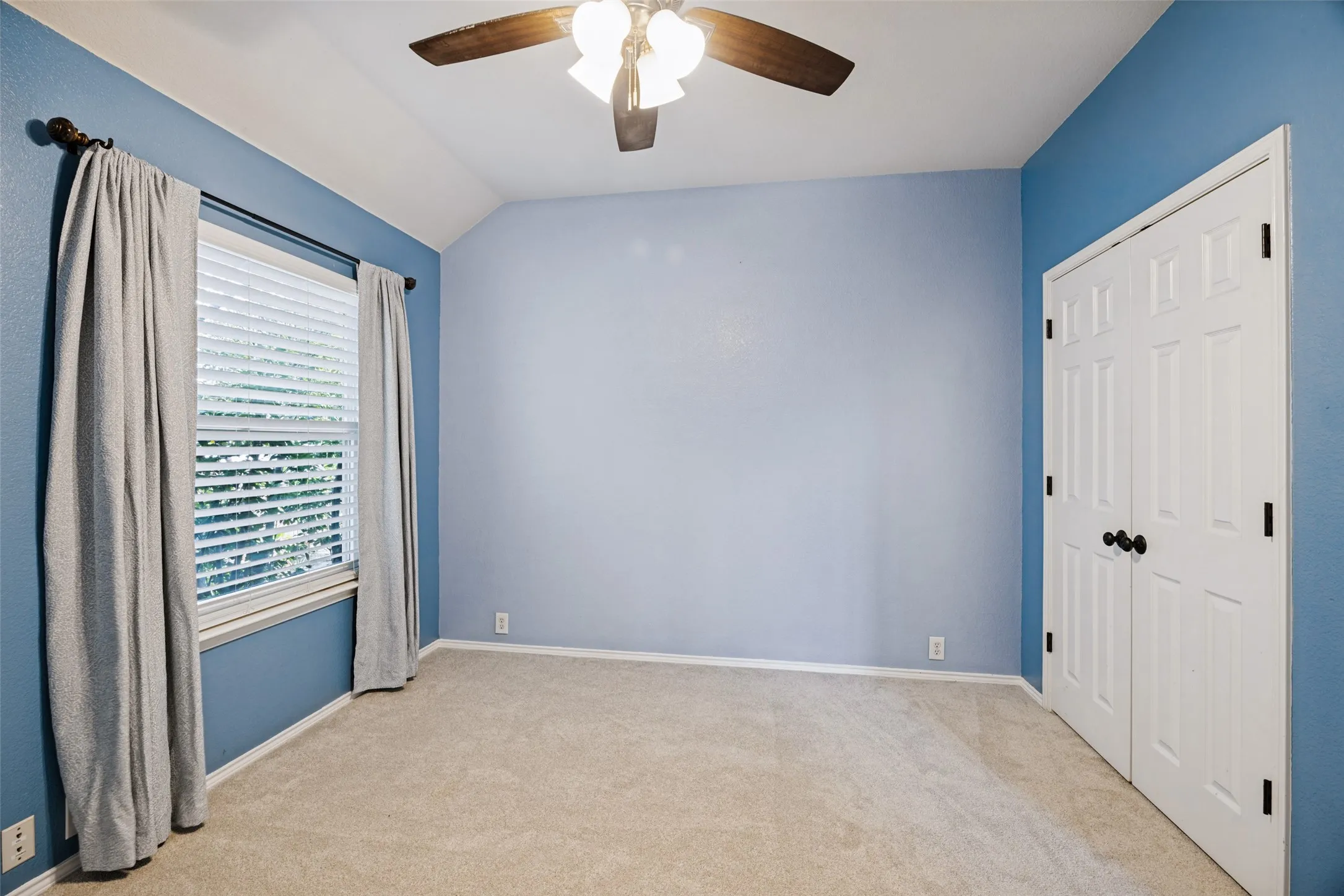 Secondary bedroom