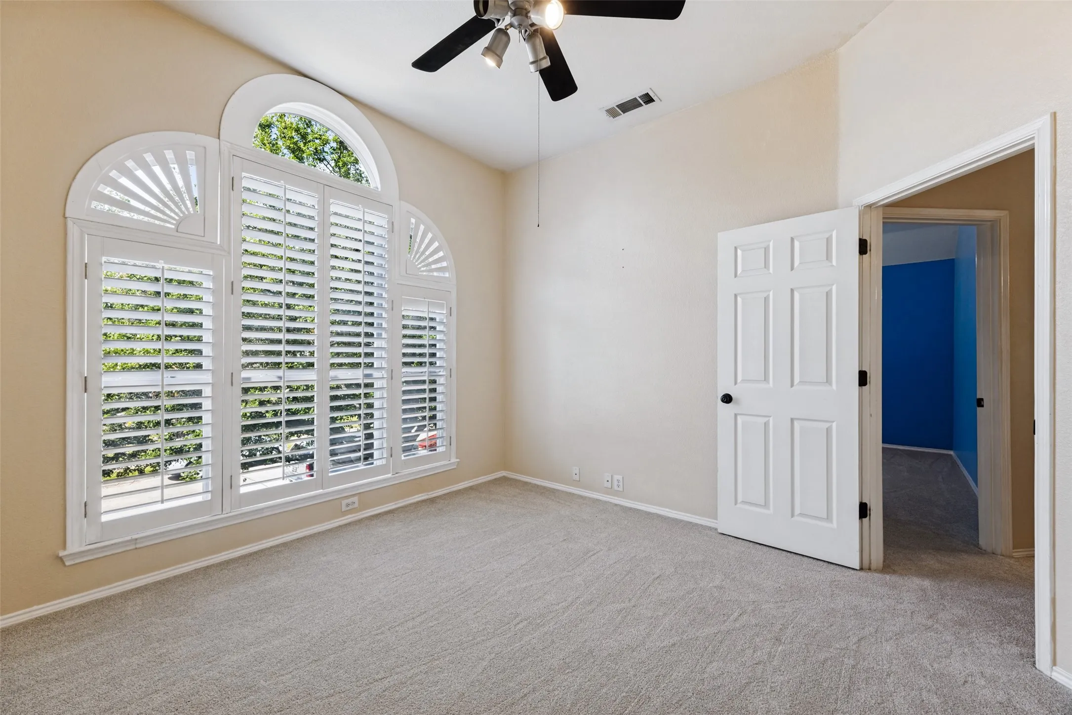 Secondary bedroom