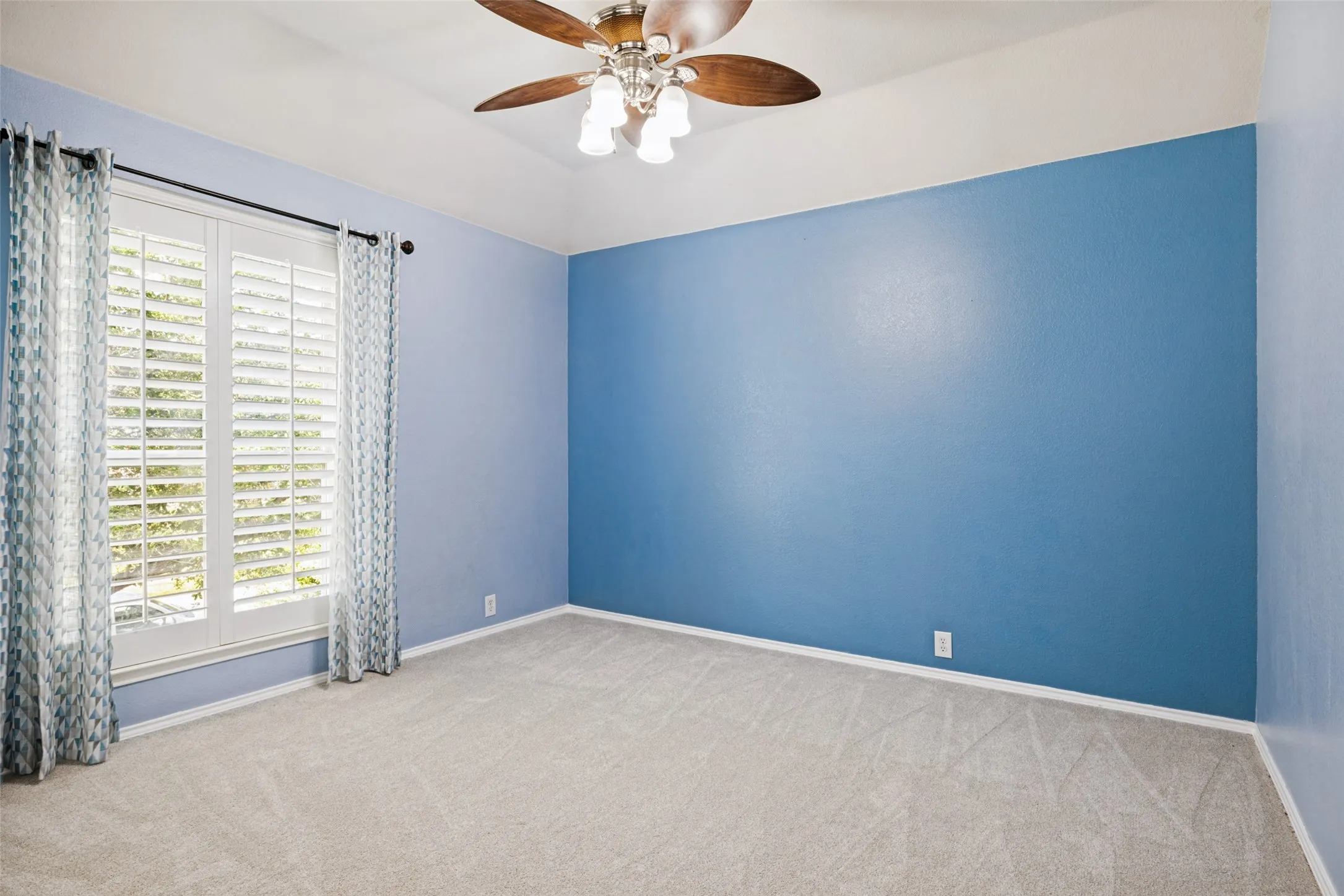 Secondary bedroom