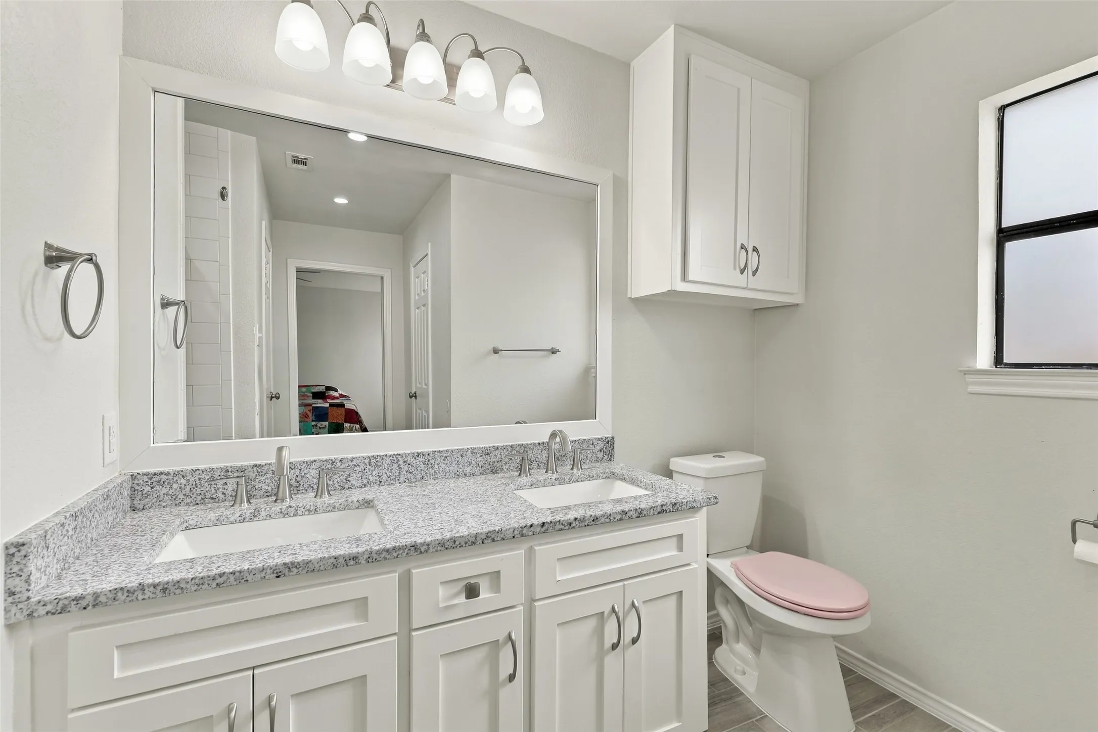 Single Family Residence For Sale in Tarrant County , 228 Meadowhill Drive, Benbrook, Texas 76126, 4 Bedroom, 2 Bathroom, 2 Garage spaces, 1,682 Sqft, built in 1978, mls#21411236, Real Estate Agent in Benbrook, Homes For Sale in Tarrant county, Homes For Sale in Benbrook, Realtor in Benbrook Texas, Real Estate Brokerage Independent Realty Texas, Luminita Cordes Realtor