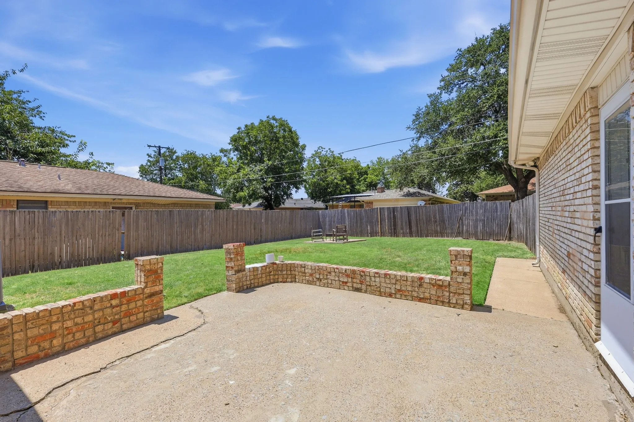 Single Family Residence For Rent in Dallas County , 5019 Blanchard Drive, Dallas, Texas 75227, 4 Bedroom, 2 Bathroom, 2 Garage spaces, 2,004 Sqft, built in 1968, mls#21412687, Real Estate Agent in Dallas, Homes For Rent in Dallas county, Homes For Rent in Dallas, Realtor in Dallas Texas, Real Estate Brokerage Independent Realty Texas, Luminita Cordes Realtor
