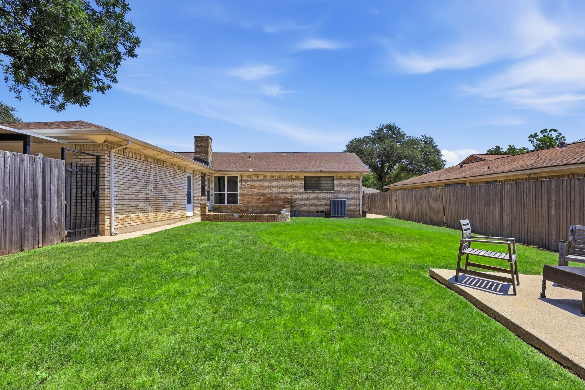 Single Family Residence For Rent in Dallas County , 5019 Blanchard Drive, Dallas, Texas 75227, 4 Bedroom, 2 Bathroom, 2 Garage spaces, 2,004 Sqft, built in 1968, mls#21412687, Real Estate Agent in Dallas, Homes For Rent in Dallas county, Homes For Rent in Dallas, Realtor in Dallas Texas, Real Estate Brokerage Independent Realty Texas, Luminita Cordes Realtor