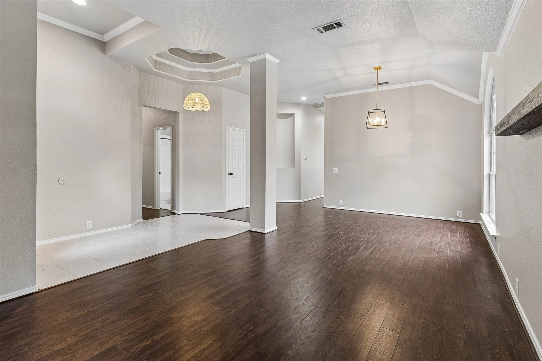 Single Family Residence For Sale in Denton County , 1524 Fairfield Court, Lewisville, Texas 75077, 4 Bedroom, 2 Bathroom, 2 Garage spaces, 2,069 Sqft, built in 1996, mls#21409169, Real Estate Agent in Lewisville, Homes For Sale in Denton county, Homes For Sale in Lewisville, Realtor in Lewisville Texas, Real Estate Brokerage Independent Realty Texas, Luminita Cordes Realtor