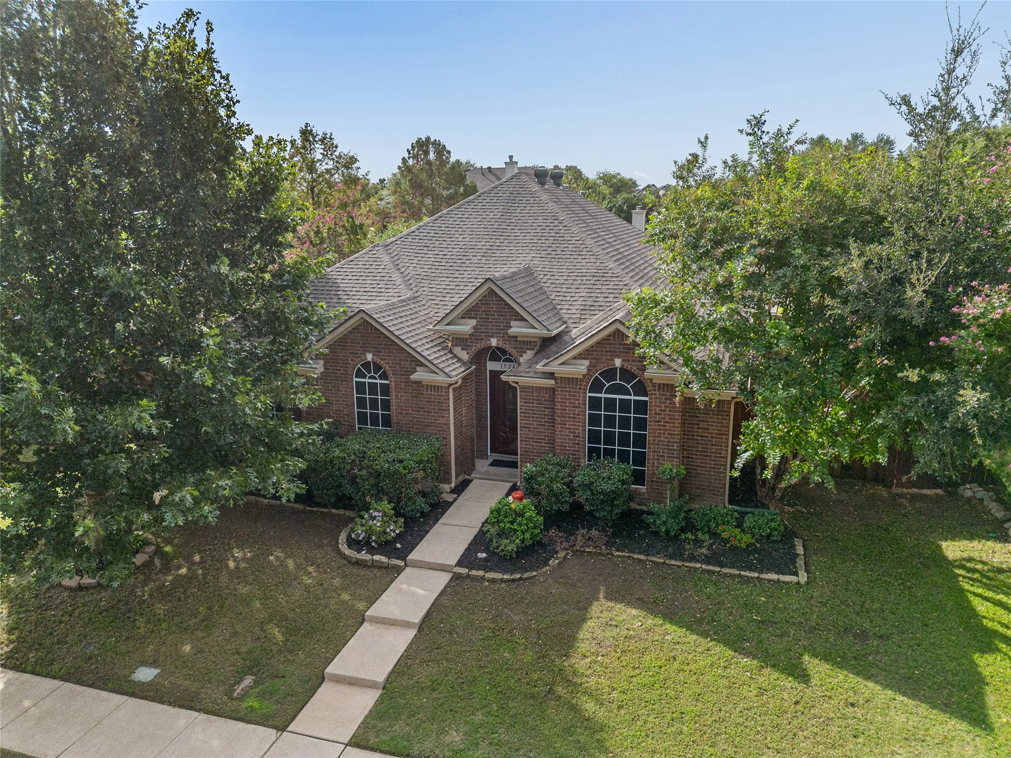 Single Family Residence For Sale in Denton County , 1524 Fairfield Court, Lewisville, Texas 75077, 4 Bedroom, 2 Bathroom, 2 Garage spaces, 2,069 Sqft, built in 1996, mls#21409169, Real Estate Agent in Lewisville, Homes For Sale in Denton county, Homes For Sale in Lewisville, Realtor in Lewisville Texas, Real Estate Brokerage Independent Realty Texas, Luminita Cordes Realtor