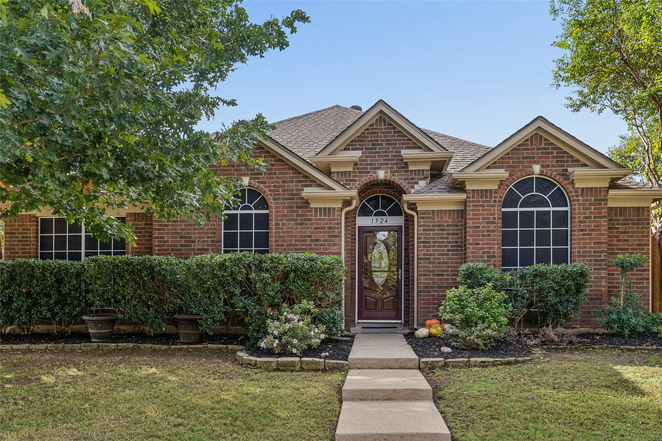 Single Family Residence For Sale