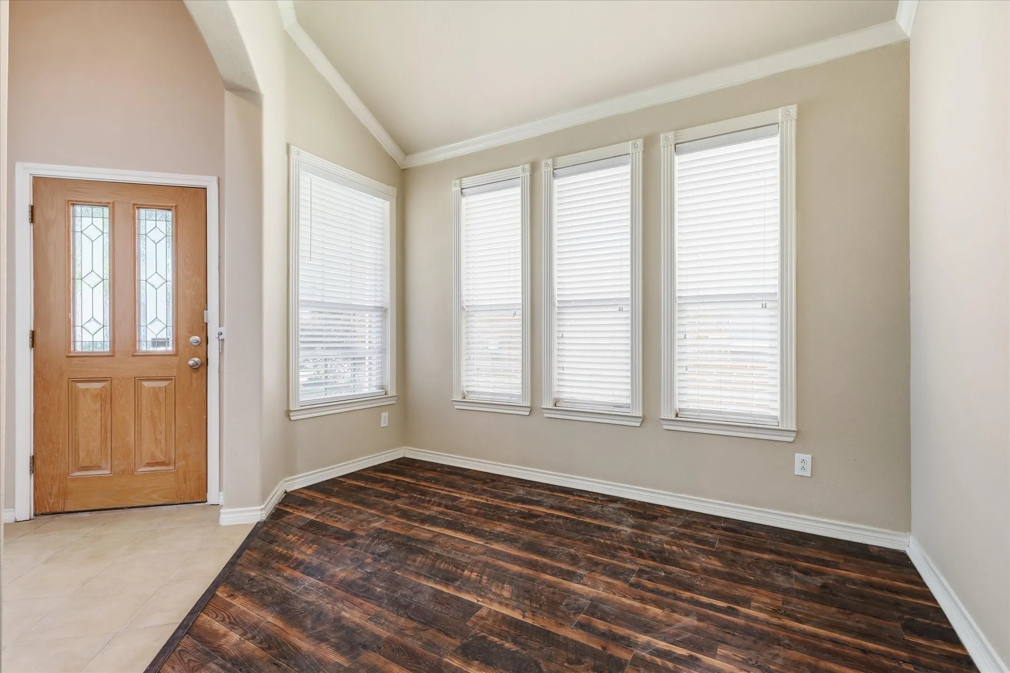 Hall from entry to main living area and kitchen