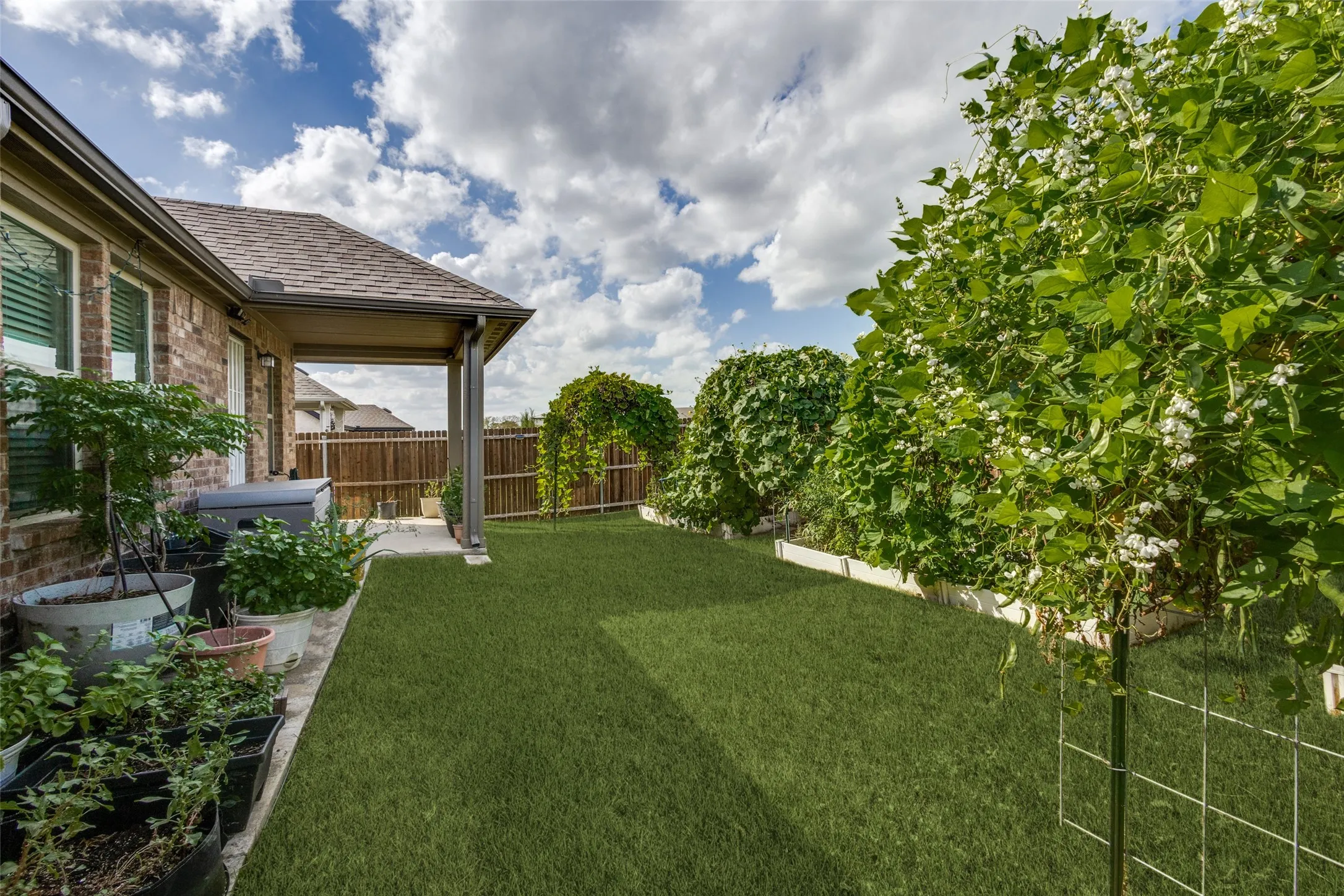 Single Family Residence For Sale in Collin County , 205 Miramar Avenue, Melissa, Texas 75454, 4 Bedroom, 3 Bathroom, 2 Garage spaces, 2,145 Sqft, built in 2021, mls#21412692, Real Estate Agent in Melissa, Homes For Sale in Collin county, Homes For Sale in Melissa, Realtor in Melissa Texas, Real Estate Brokerage Independent Realty Texas, Luminita Cordes Realtor