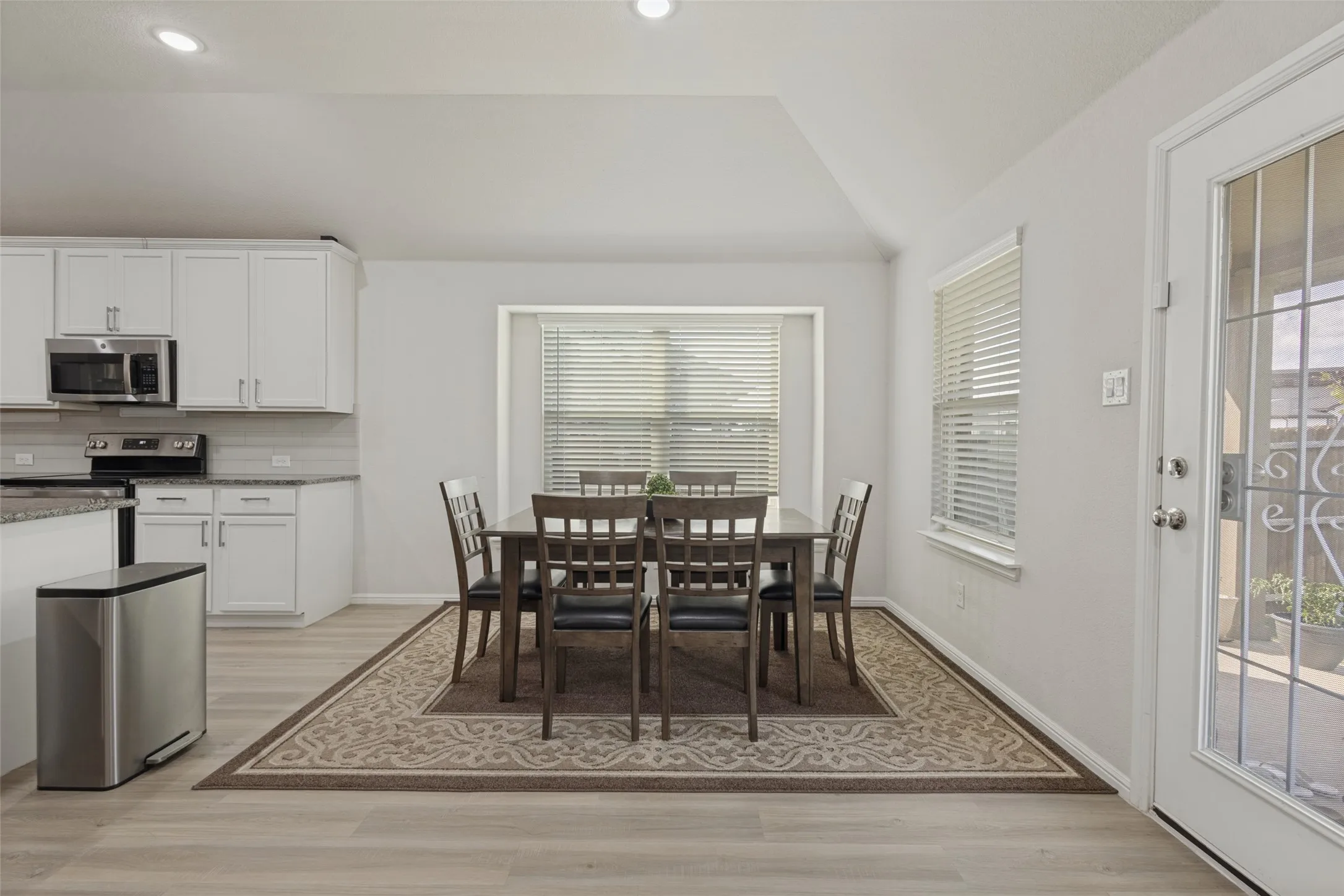Single Family Residence For Sale in Collin County , 205 Miramar Avenue, Melissa, Texas 75454, 4 Bedroom, 3 Bathroom, 2 Garage spaces, 2,145 Sqft, built in 2021, mls#21412692, Real Estate Agent in Melissa, Homes For Sale in Collin county, Homes For Sale in Melissa, Realtor in Melissa Texas, Real Estate Brokerage Independent Realty Texas, Luminita Cordes Realtor