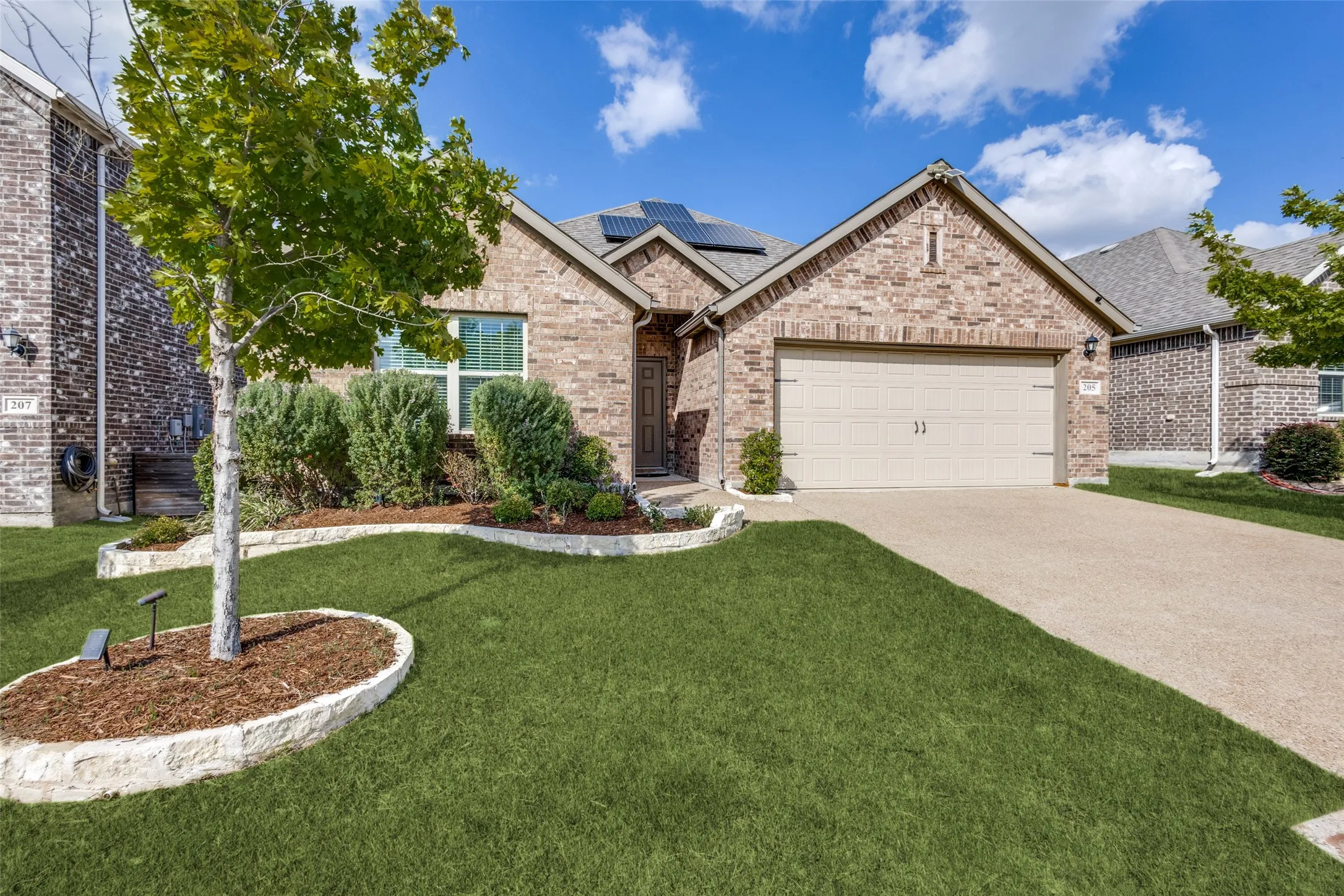 Single Family Residence For Sale in Collin County , 205 Miramar Avenue, Melissa, Texas 75454, 4 Bedroom, 3 Bathroom, 2 Garage spaces, 2,145 Sqft, built in 2021, mls#21412692, Real Estate Agent in Melissa, Homes For Sale in Collin county, Homes For Sale in Melissa, Realtor in Melissa Texas, Real Estate Brokerage Independent Realty Texas, Luminita Cordes Realtor