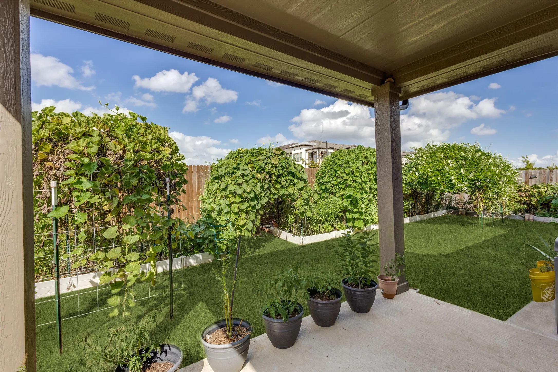 Single Family Residence For Sale in Collin County , 205 Miramar Avenue, Melissa, Texas 75454, 4 Bedroom, 3 Bathroom, 2 Garage spaces, 2,145 Sqft, built in 2021, mls#21412692, Real Estate Agent in Melissa, Homes For Sale in Collin county, Homes For Sale in Melissa, Realtor in Melissa Texas, Real Estate Brokerage Independent Realty Texas, Luminita Cordes Realtor