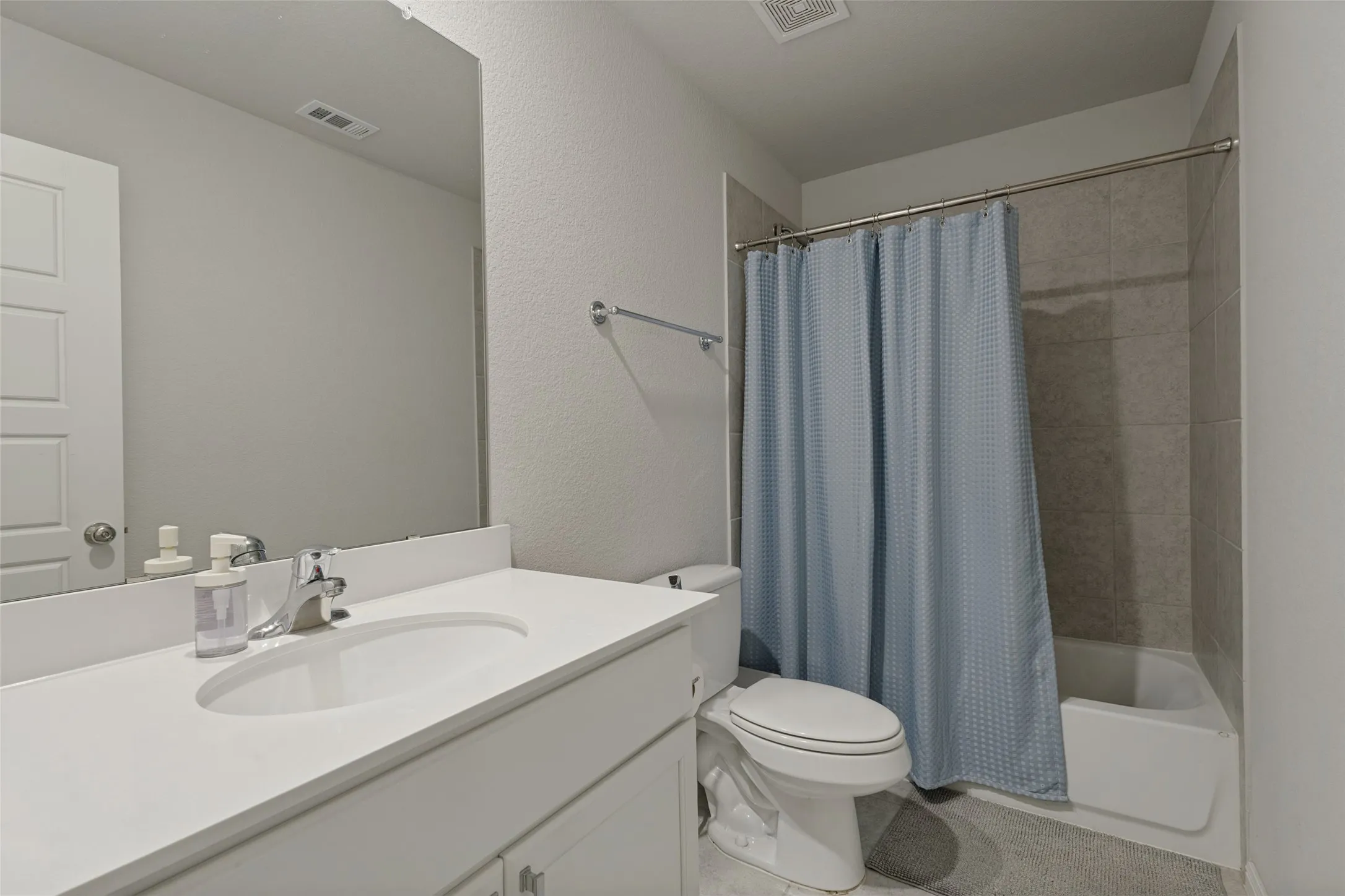 Single Family Residence For Sale in Collin County , 205 Miramar Avenue, Melissa, Texas 75454, 4 Bedroom, 3 Bathroom, 2 Garage spaces, 2,145 Sqft, built in 2021, mls#21412692, Real Estate Agent in Melissa, Homes For Sale in Collin county, Homes For Sale in Melissa, Realtor in Melissa Texas, Real Estate Brokerage Independent Realty Texas, Luminita Cordes Realtor