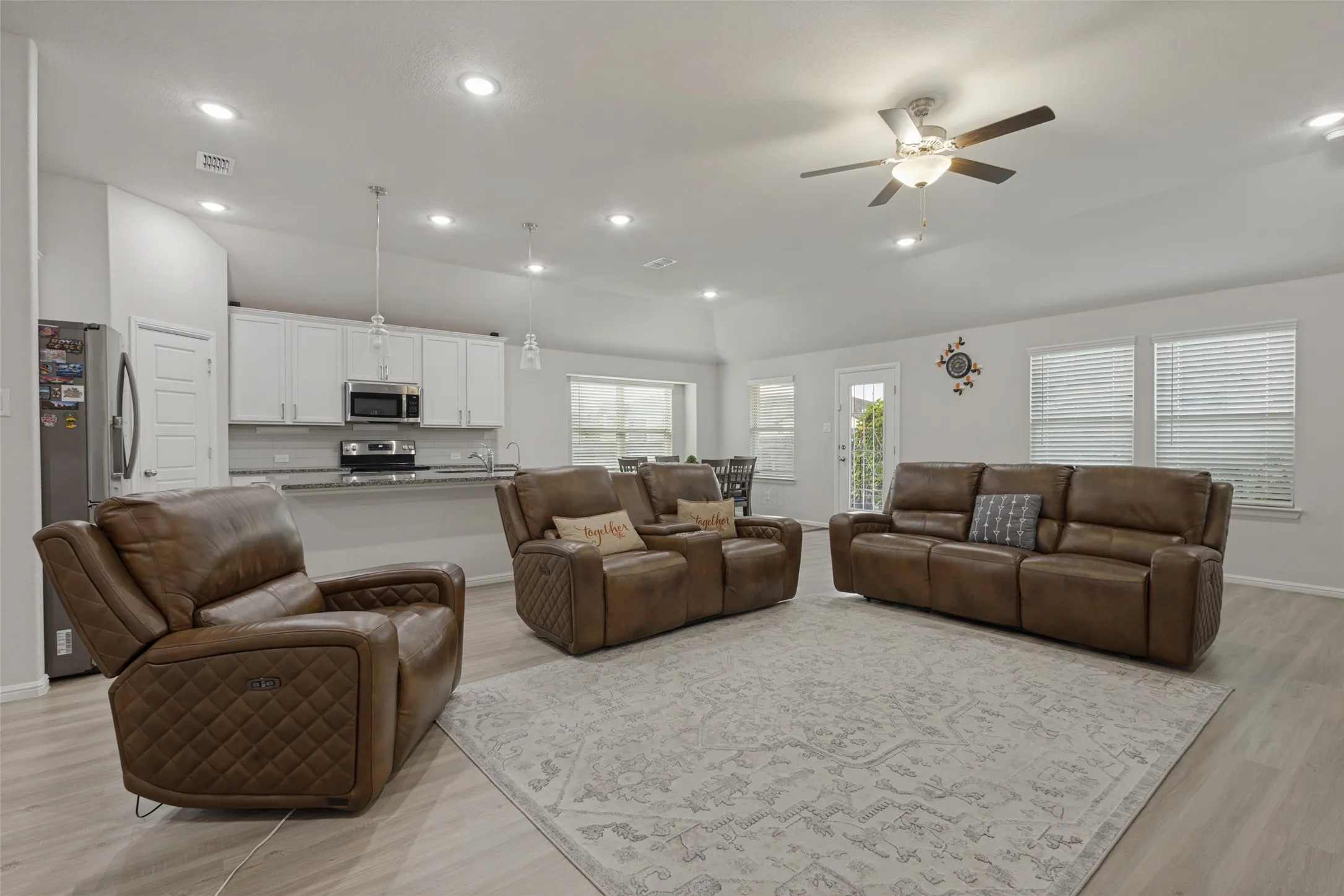Single Family Residence For Sale in Collin County , 205 Miramar Avenue, Melissa, Texas 75454, 4 Bedroom, 3 Bathroom, 2 Garage spaces, 2,145 Sqft, built in 2021, mls#21412692, Real Estate Agent in Melissa, Homes For Sale in Collin county, Homes For Sale in Melissa, Realtor in Melissa Texas, Real Estate Brokerage Independent Realty Texas, Luminita Cordes Realtor