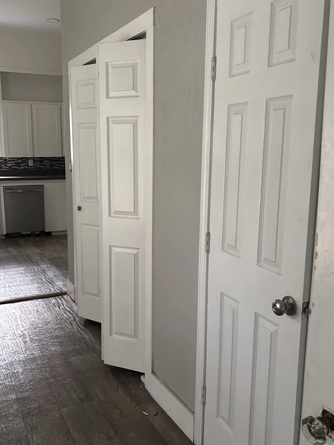 Single Family Residence For Rent in Johnson County , 707 S Robinson Street, Cleburne, Texas 76031, 2 Bedroom, 2 Bathroom, Garage spaces, 1,119 Sqft, built in 1934, mls#21412705, Real Estate Agent in Cleburne, Homes For Rent in Johnson county, Homes For Rent in Cleburne, Realtor in Cleburne Texas, Real Estate Brokerage Independent Realty Texas, Luminita Cordes Realtor