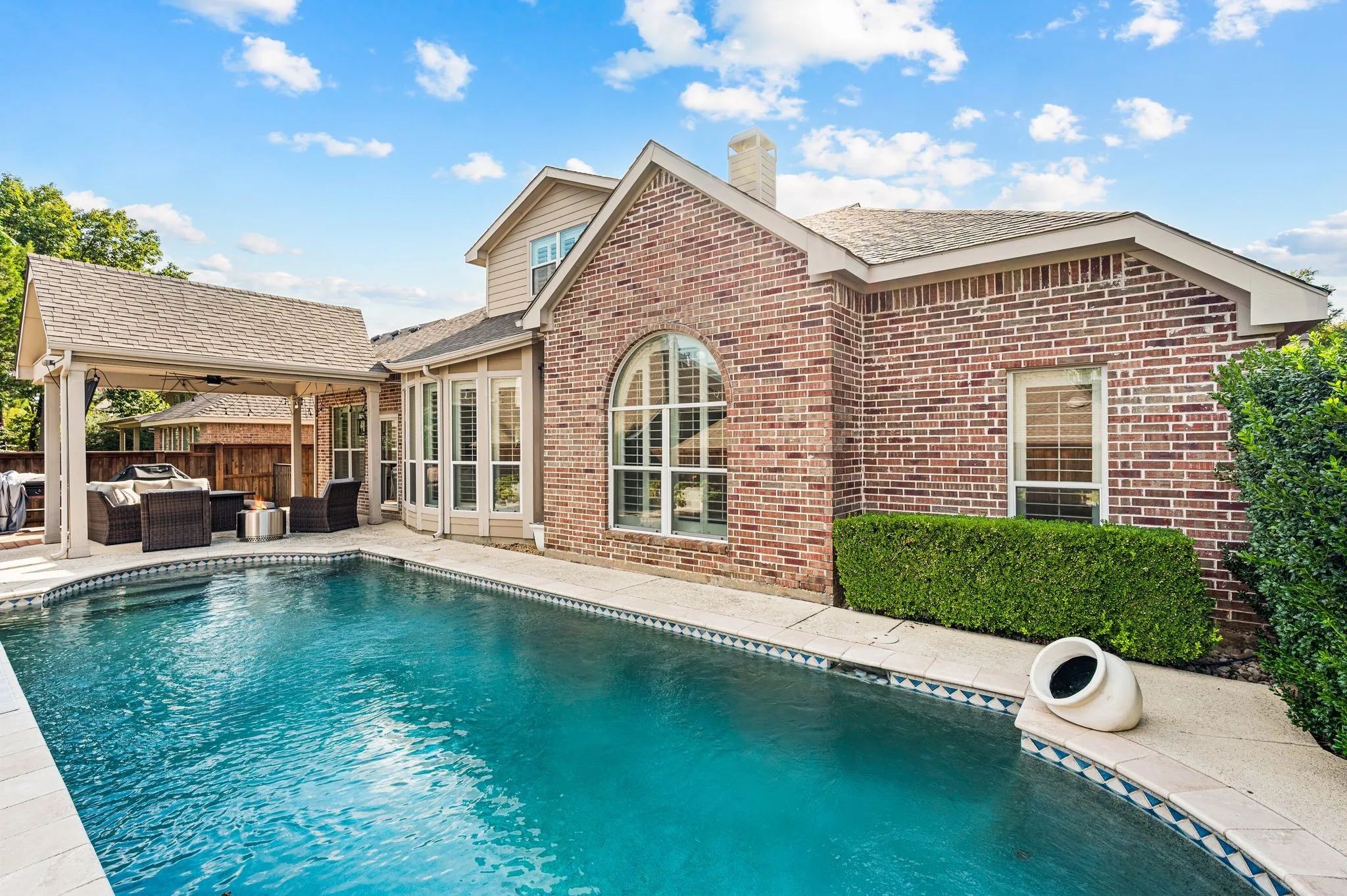 Single Family Residence For Sale in Tarrant County , 916 Water Oak Drive, Grapevine, Texas 76051, 5 Bedroom, 4 Bathroom, 2 Garage spaces, 2,953 Sqft, built in 2003, mls#21402625, Real Estate Agent in Grapevine, Homes For Sale in Tarrant county, Homes For Sale in Grapevine, Realtor in Grapevine Texas, Real Estate Brokerage Independent Realty Texas, Luminita Cordes Realtor