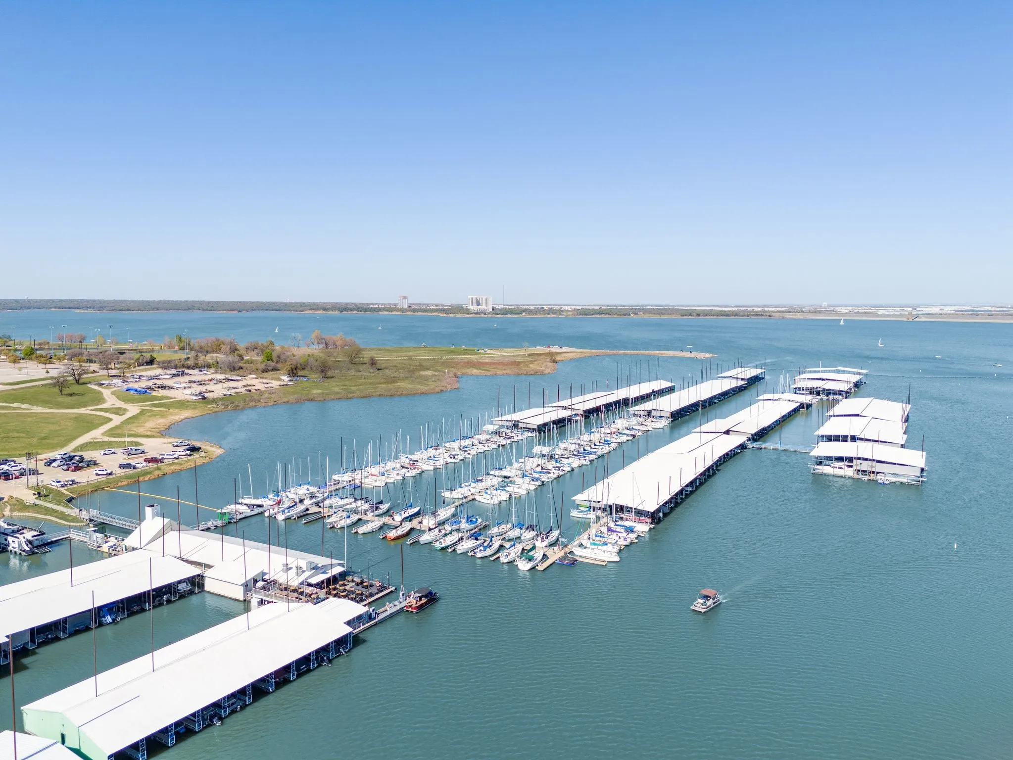 Beautiful Lake Grapevine is just a short stroll away.  You'll love being so close to the many opportunities to enjoy nature - hiking, biking, boating, swimming and equestrian trails.