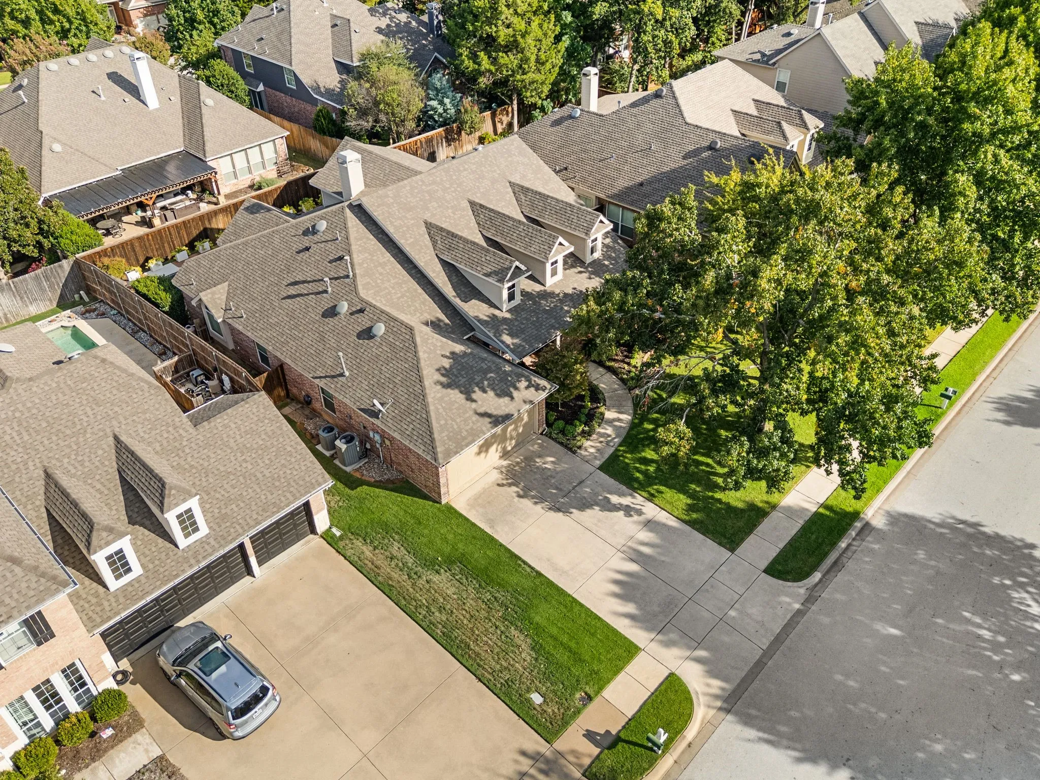 Single Family Residence For Sale in Tarrant County , 916 Water Oak Drive, Grapevine, Texas 76051, 5 Bedroom, 4 Bathroom, 2 Garage spaces, 2,953 Sqft, built in 2003, mls#21402625, Real Estate Agent in Grapevine, Homes For Sale in Tarrant county, Homes For Sale in Grapevine, Realtor in Grapevine Texas, Real Estate Brokerage Independent Realty Texas, Luminita Cordes Realtor