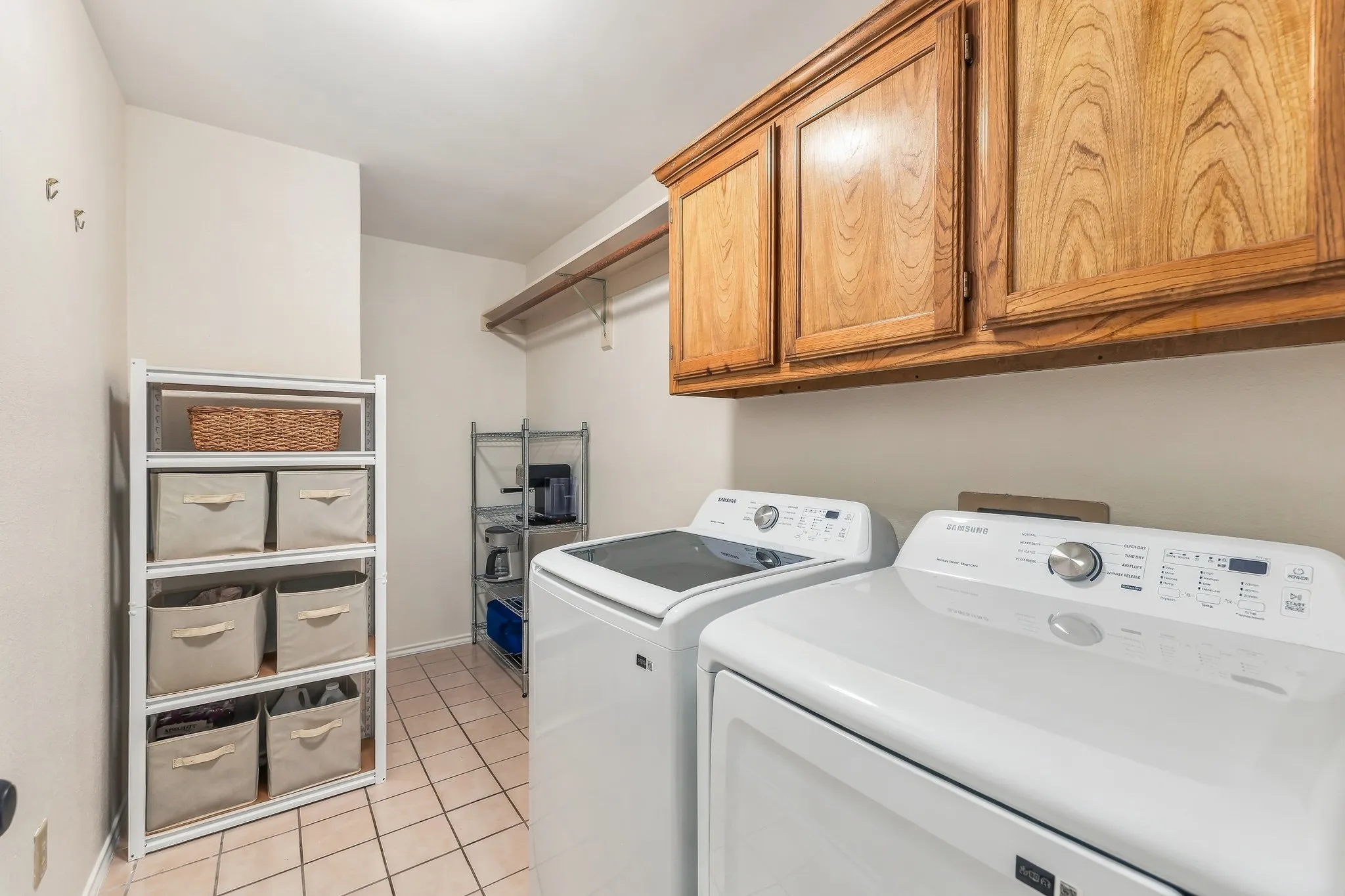 Single Family Residence For Sale in Tarrant County , 7704 Sagebrush Court S, North Richland Hills, Texas 76182, 4 Bedroom, 2 Bathroom, 2 Garage spaces, 1,977 Sqft, built in 1990, mls#21411147, Real Estate Agent in North Richland Hills, Homes For Sale in Tarrant county, Homes For Sale in North Richland Hills, Realtor in North Richland Hills Texas, Real Estate Brokerage Independent Realty Texas, Luminita Cordes Realtor