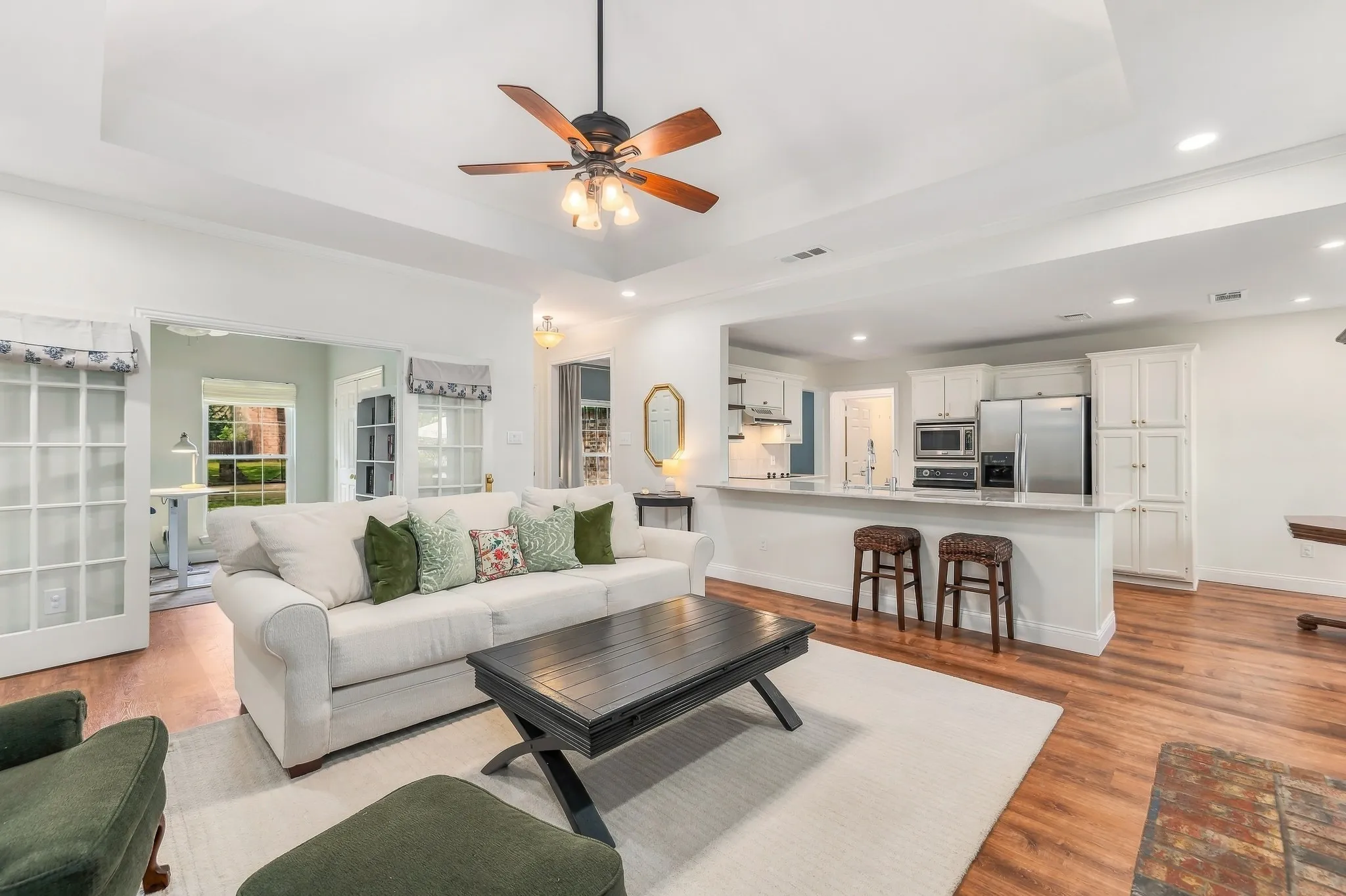 Single Family Residence For Sale in Tarrant County , 7704 Sagebrush Court S, North Richland Hills, Texas 76182, 4 Bedroom, 2 Bathroom, 2 Garage spaces, 1,977 Sqft, built in 1990, mls#21411147, Real Estate Agent in North Richland Hills, Homes For Sale in Tarrant county, Homes For Sale in North Richland Hills, Realtor in North Richland Hills Texas, Real Estate Brokerage Independent Realty Texas, Luminita Cordes Realtor