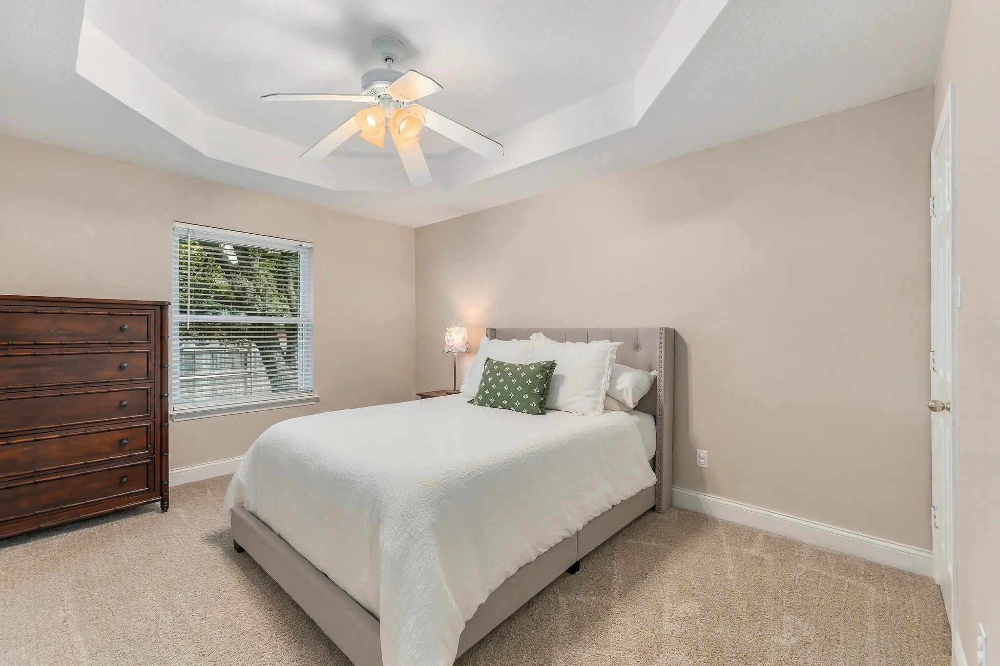 Single Family Residence For Sale in Tarrant County , 7704 Sagebrush Court S, North Richland Hills, Texas 76182, 4 Bedroom, 2 Bathroom, 2 Garage spaces, 1,977 Sqft, built in 1990, mls#21411147, Real Estate Agent in North Richland Hills, Homes For Sale in Tarrant county, Homes For Sale in North Richland Hills, Realtor in North Richland Hills Texas, Real Estate Brokerage Independent Realty Texas, Luminita Cordes Realtor