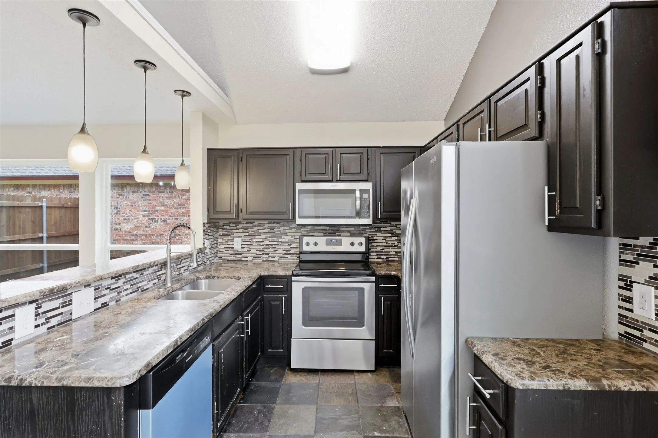 Single Family Residence For Sale in Tarrant County , 2508 Countryside Lane, Fort Worth, Texas 76133, 2 Bedroom, 1 Bathroom, 2 Garage spaces, 809 Sqft, built in 1984, mls#21404605, Real Estate Agent in Fort Worth, Homes For Sale in Tarrant county, Homes For Sale in Fort Worth, Realtor in Fort Worth Texas, Real Estate Brokerage Independent Realty Texas, Luminita Cordes Realtor