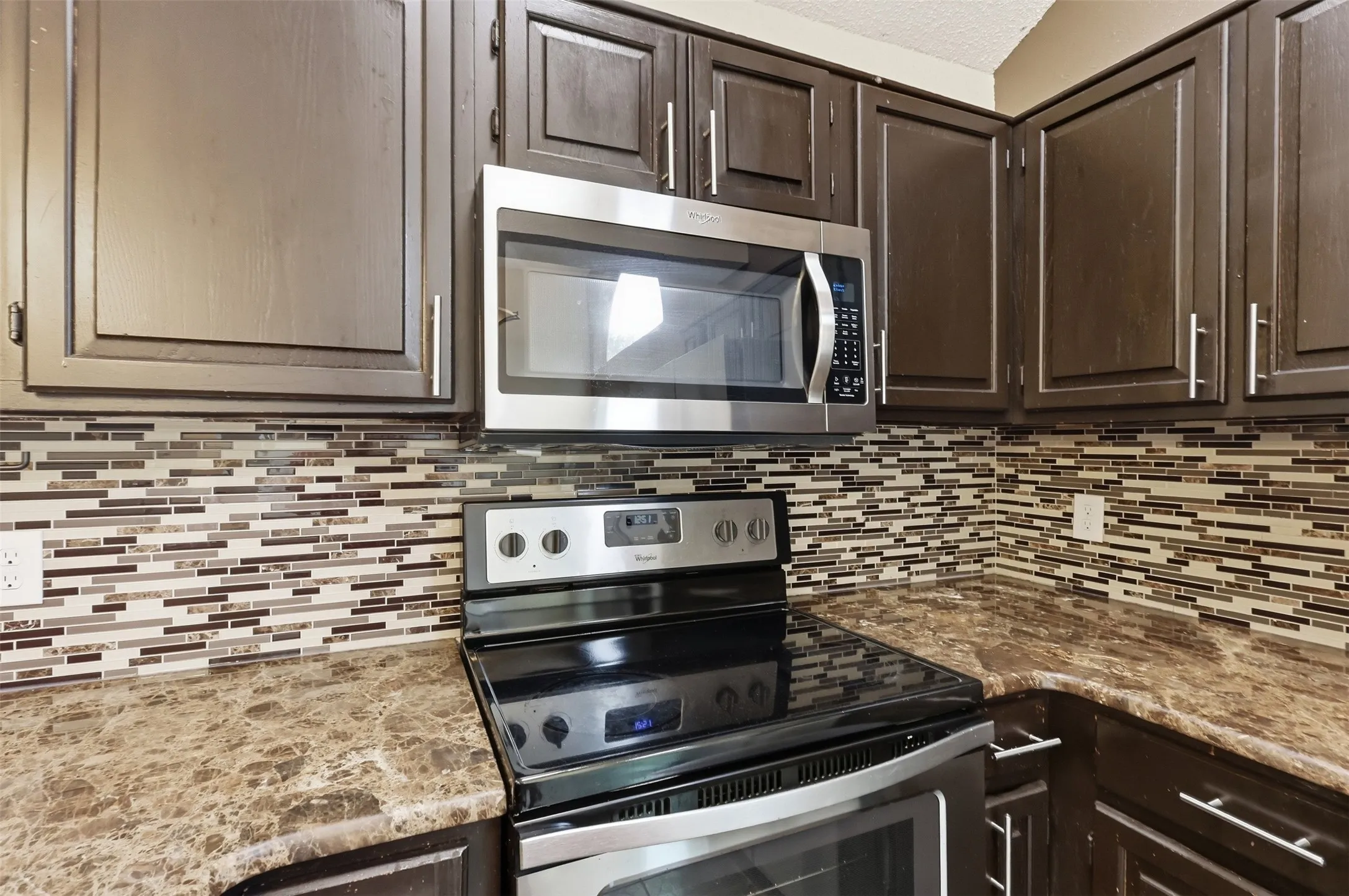 Single Family Residence For Sale in Tarrant County , 2508 Countryside Lane, Fort Worth, Texas 76133, 2 Bedroom, 1 Bathroom, 2 Garage spaces, 809 Sqft, built in 1984, mls#21404605, Real Estate Agent in Fort Worth, Homes For Sale in Tarrant county, Homes For Sale in Fort Worth, Realtor in Fort Worth Texas, Real Estate Brokerage Independent Realty Texas, Luminita Cordes Realtor