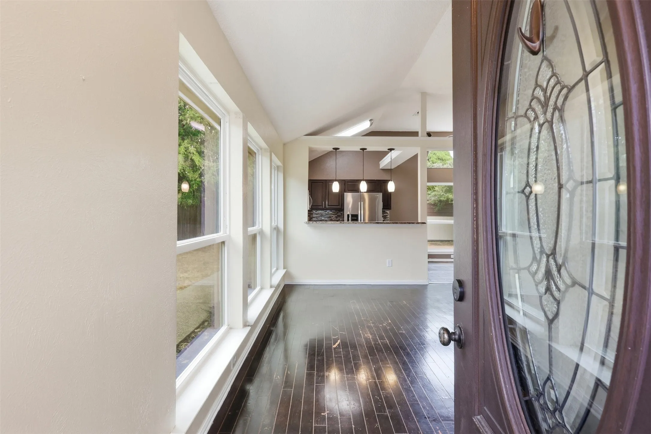Single Family Residence For Sale in Tarrant County , 2508 Countryside Lane, Fort Worth, Texas 76133, 2 Bedroom, 1 Bathroom, 2 Garage spaces, 809 Sqft, built in 1984, mls#21404605, Real Estate Agent in Fort Worth, Homes For Sale in Tarrant county, Homes For Sale in Fort Worth, Realtor in Fort Worth Texas, Real Estate Brokerage Independent Realty Texas, Luminita Cordes Realtor