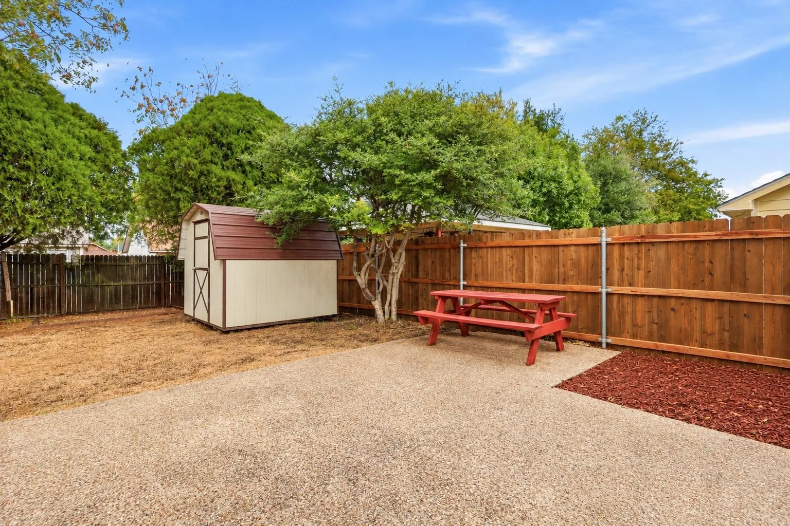 Single Family Residence For Sale in Tarrant County , 2508 Countryside Lane, Fort Worth, Texas 76133, 2 Bedroom, 1 Bathroom, 2 Garage spaces, 809 Sqft, built in 1984, mls#21404605, Real Estate Agent in Fort Worth, Homes For Sale in Tarrant county, Homes For Sale in Fort Worth, Realtor in Fort Worth Texas, Real Estate Brokerage Independent Realty Texas, Luminita Cordes Realtor