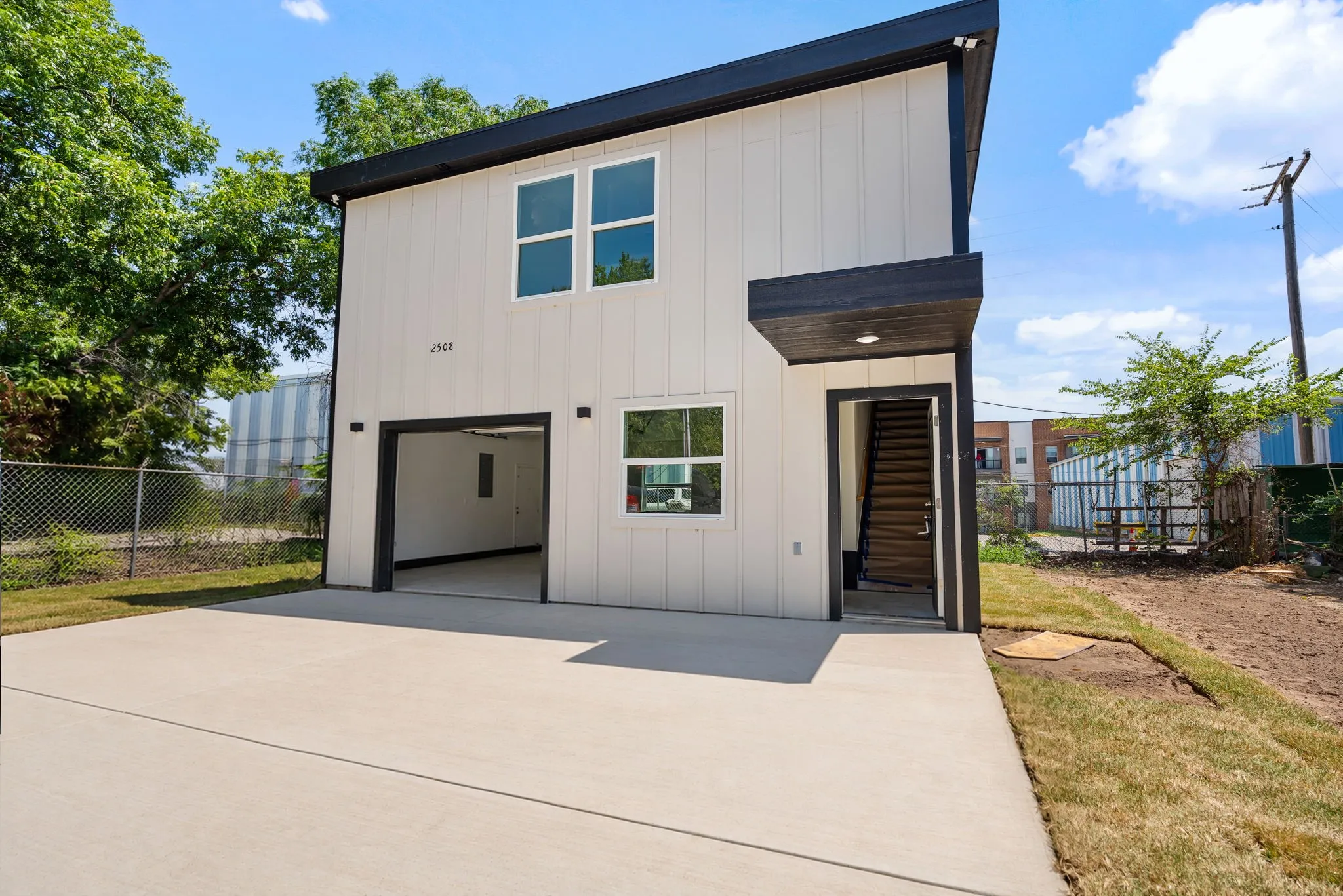 Townhouse For Rent in Tarrant County , 2508 Race Street, Fort Worth, Texas 76111, 1 Bedroom, 1 Bathroom, 1 Garage spaces, 700 Sqft, built in 2026, mls#21408234, Real Estate Agent in Fort Worth, Homes For Rent in Tarrant county, Homes For Rent in Fort Worth, Realtor in Fort Worth Texas, Real Estate Brokerage Independent Realty Texas, Luminita Cordes Realtor