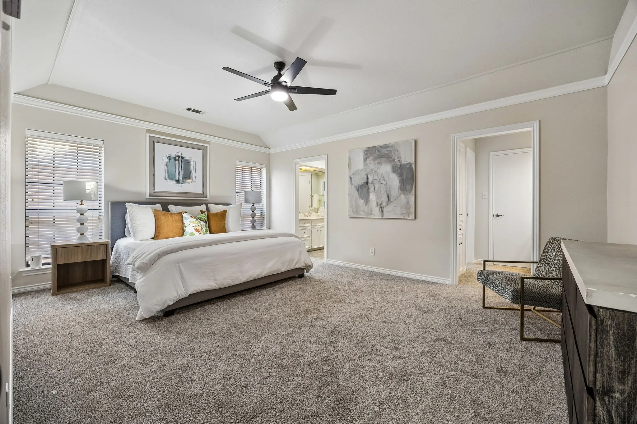 Single Family Residence For Sale in Dallas County , 3434 Granada Avenue, University Park, Texas 75205, 2 Bedroom, 3 Bathroom, 1 Garage spaces, 1,776 Sqft, built in 1978, mls#21392775, Real Estate Agent in University Park, Homes For Sale in Dallas county, Homes For Sale in University Park, Realtor in University Park Texas, Real Estate Brokerage Independent Realty Texas, Luminita Cordes Realtor