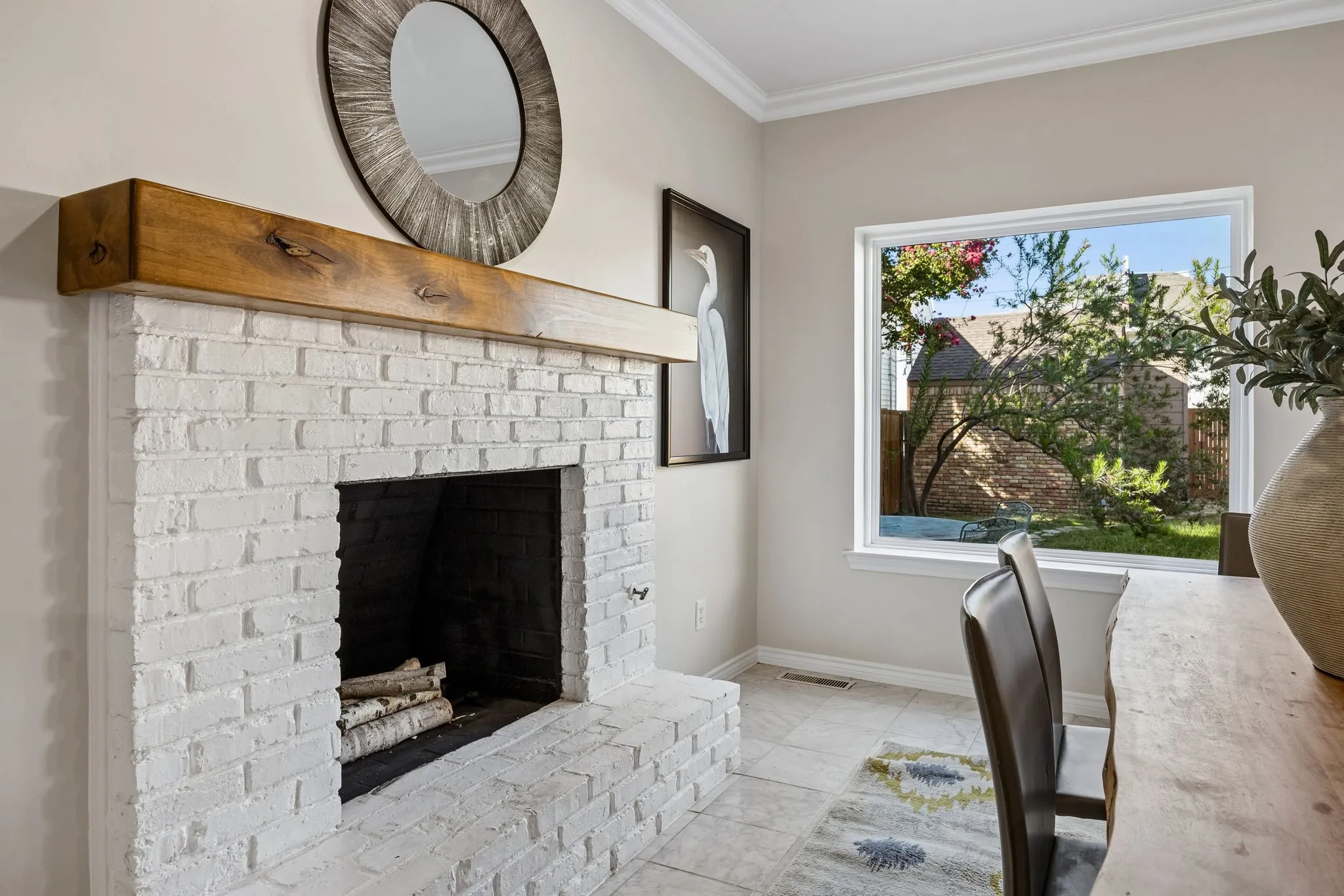 Single Family Residence For Sale in Dallas County , 3434 Granada Avenue, University Park, Texas 75205, 2 Bedroom, 3 Bathroom, 1 Garage spaces, 1,776 Sqft, built in 1978, mls#21392775, Real Estate Agent in University Park, Homes For Sale in Dallas county, Homes For Sale in University Park, Realtor in University Park Texas, Real Estate Brokerage Independent Realty Texas, Luminita Cordes Realtor