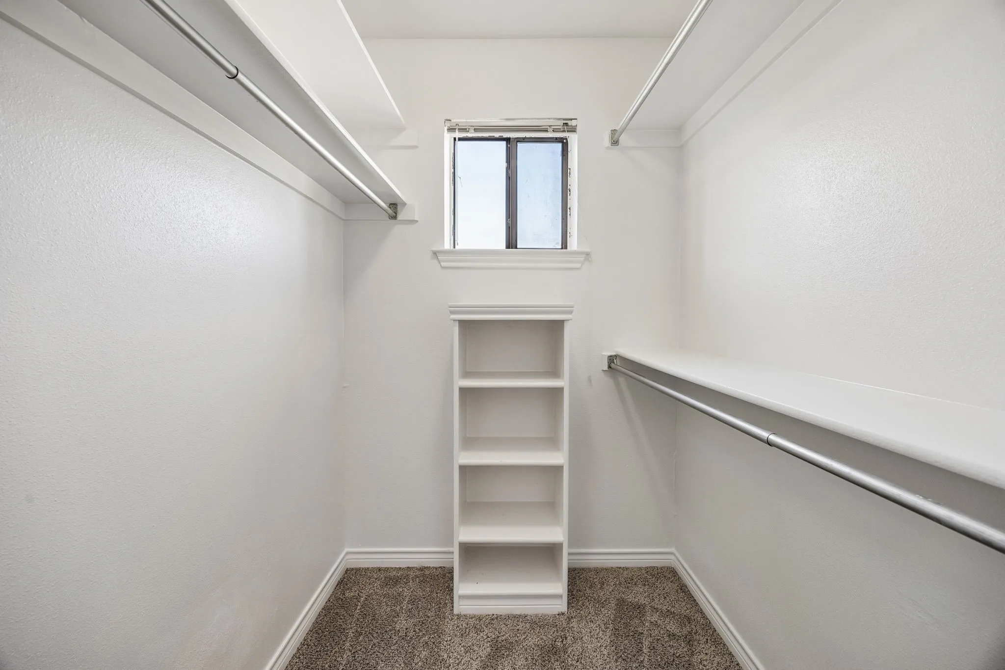 Single Family Residence For Sale in Dallas County , 3434 Granada Avenue, University Park, Texas 75205, 2 Bedroom, 3 Bathroom, 1 Garage spaces, 1,776 Sqft, built in 1978, mls#21392775, Real Estate Agent in University Park, Homes For Sale in Dallas county, Homes For Sale in University Park, Realtor in University Park Texas, Real Estate Brokerage Independent Realty Texas, Luminita Cordes Realtor