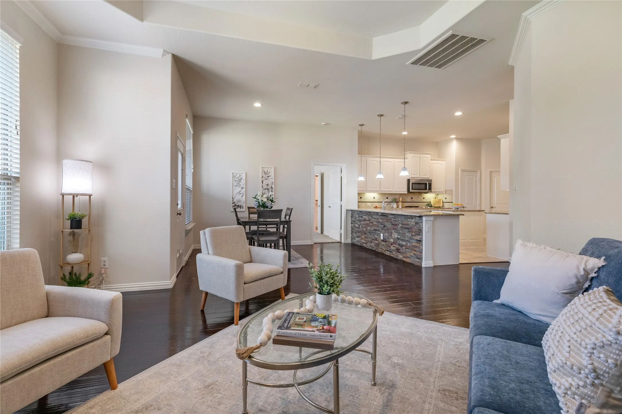 Single Family Residence For Sale in Tarrant County , 10324 Barbuda Trail, Fort Worth, Texas 76244, 4 Bedroom, 3 Bathroom, 2 Garage spaces, 2,802 Sqft, built in 2015, mls#21410824, Real Estate Agent in Fort Worth, Homes For Sale in Tarrant county, Homes For Sale in Fort Worth, Realtor in Fort Worth Texas, Real Estate Brokerage Independent Realty Texas, Luminita Cordes Realtor