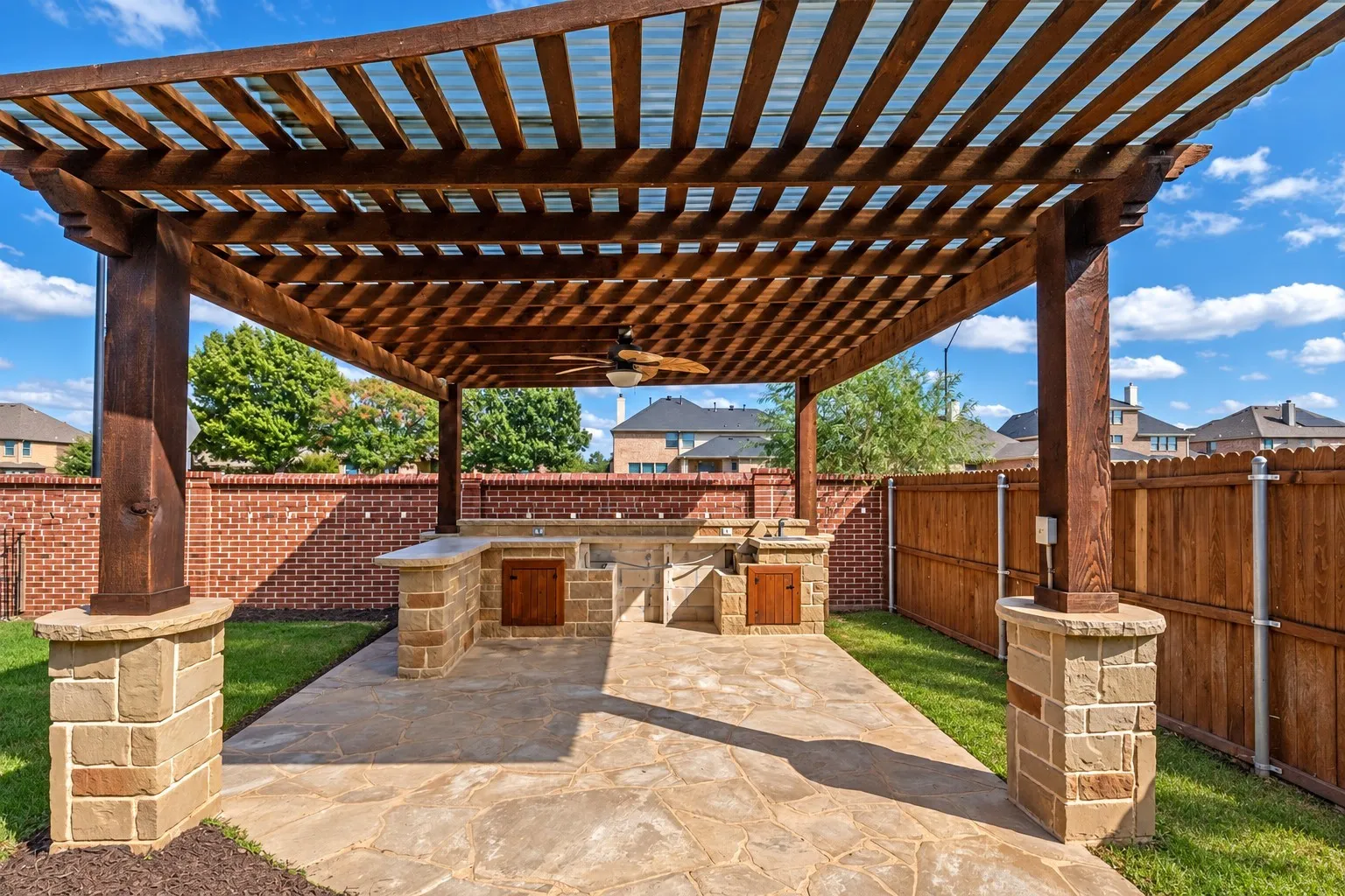 Single Family Residence For Sale in Tarrant County , 10324 Barbuda Trail, Fort Worth, Texas 76244, 4 Bedroom, 3 Bathroom, 2 Garage spaces, 2,802 Sqft, built in 2015, mls#21410824, Real Estate Agent in Fort Worth, Homes For Sale in Tarrant county, Homes For Sale in Fort Worth, Realtor in Fort Worth Texas, Real Estate Brokerage Independent Realty Texas, Luminita Cordes Realtor
