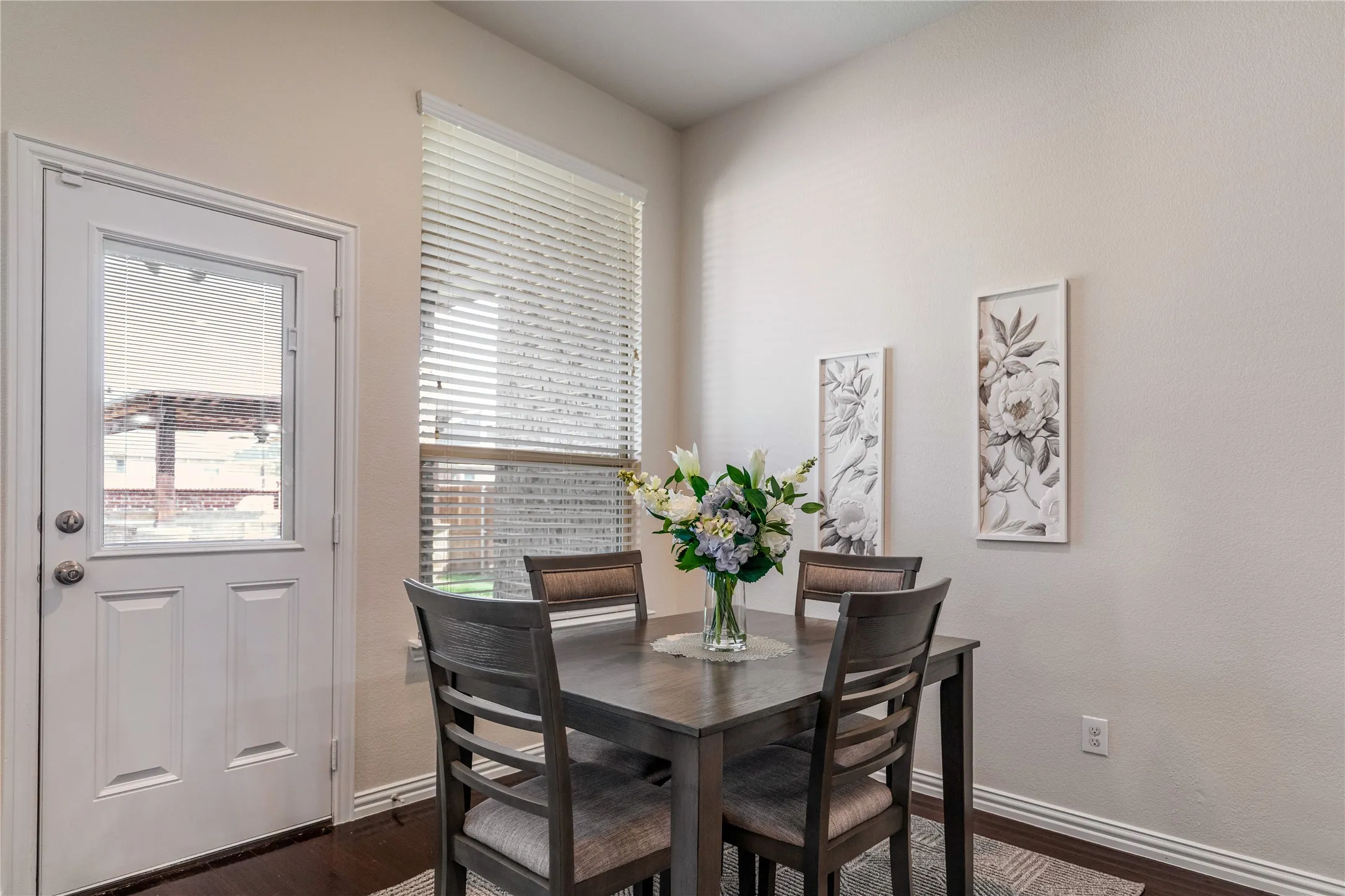Single Family Residence For Sale in Tarrant County , 10324 Barbuda Trail, Fort Worth, Texas 76244, 4 Bedroom, 3 Bathroom, 2 Garage spaces, 2,802 Sqft, built in 2015, mls#21410824, Real Estate Agent in Fort Worth, Homes For Sale in Tarrant county, Homes For Sale in Fort Worth, Realtor in Fort Worth Texas, Real Estate Brokerage Independent Realty Texas, Luminita Cordes Realtor