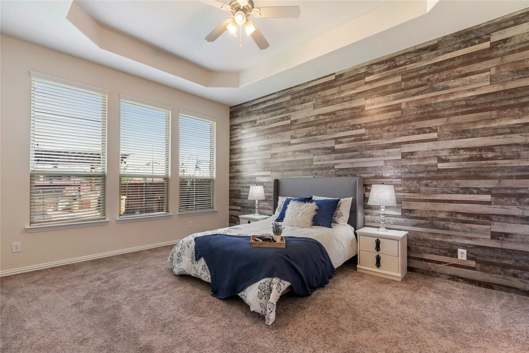 Single Family Residence For Sale in Tarrant County , 10324 Barbuda Trail, Fort Worth, Texas 76244, 4 Bedroom, 3 Bathroom, 2 Garage spaces, 2,802 Sqft, built in 2015, mls#21410824, Real Estate Agent in Fort Worth, Homes For Sale in Tarrant county, Homes For Sale in Fort Worth, Realtor in Fort Worth Texas, Real Estate Brokerage Independent Realty Texas, Luminita Cordes Realtor