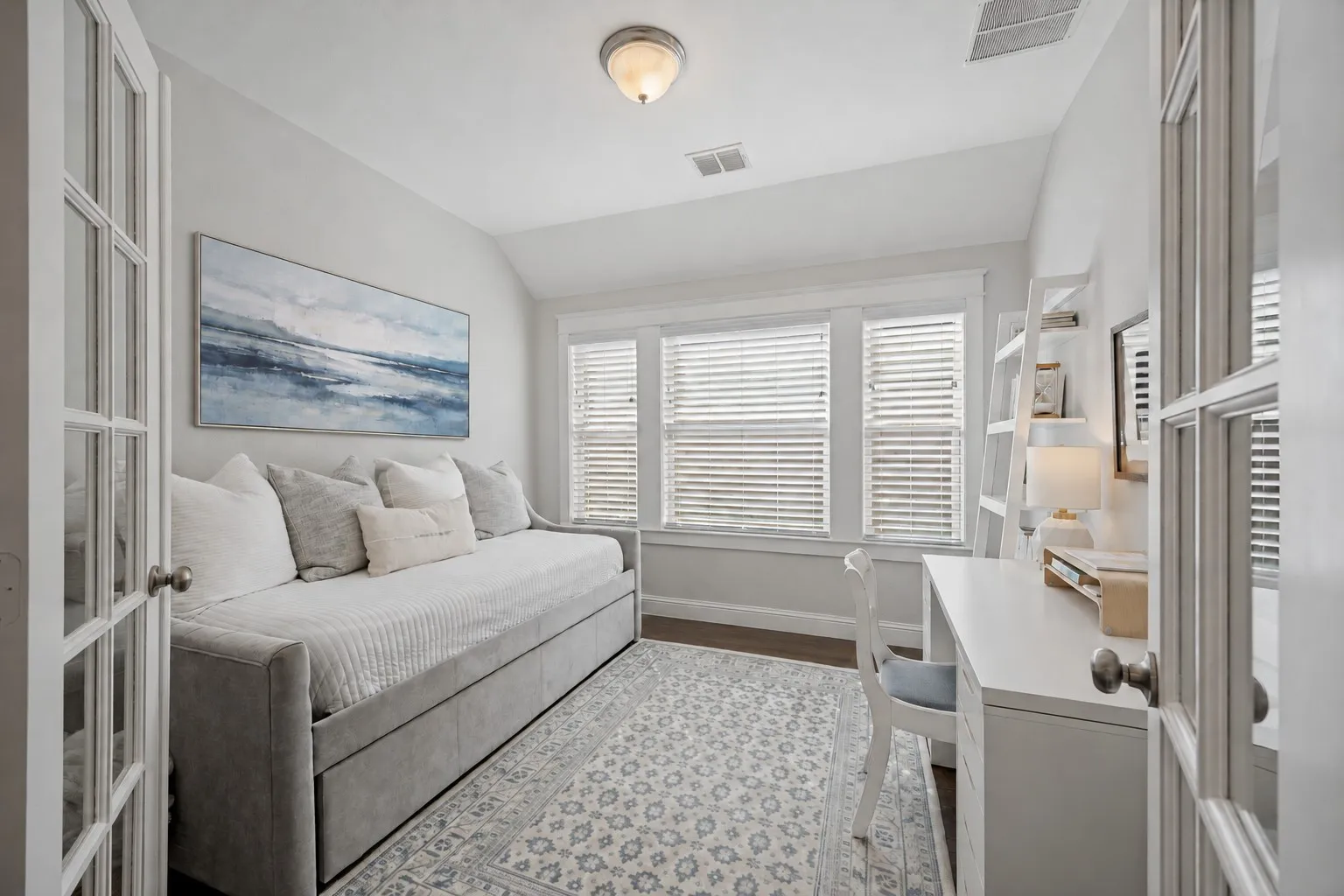 Single Family Residence For Sale in Dallas County , 730 E Main Street, Coppell, Texas 75019, 3 Bedroom, 4 Bathroom, 2 Garage spaces, 2,640 Sqft, built in 2014, mls#21407189, Real Estate Agent in Coppell, Homes For Sale in Dallas county, Homes For Sale in Coppell, Realtor in Coppell Texas, Real Estate Brokerage Independent Realty Texas, Luminita Cordes Realtor