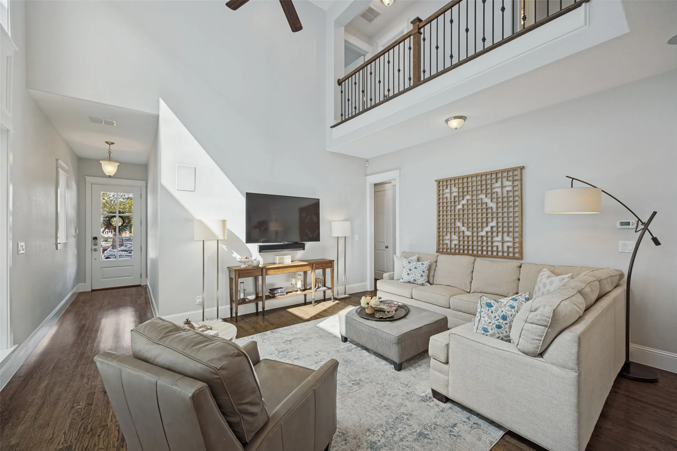 Single Family Residence For Sale in Dallas County , 730 E Main Street, Coppell, Texas 75019, 3 Bedroom, 4 Bathroom, 2 Garage spaces, 2,640 Sqft, built in 2014, mls#21407189, Real Estate Agent in Coppell, Homes For Sale in Dallas county, Homes For Sale in Coppell, Realtor in Coppell Texas, Real Estate Brokerage Independent Realty Texas, Luminita Cordes Realtor
