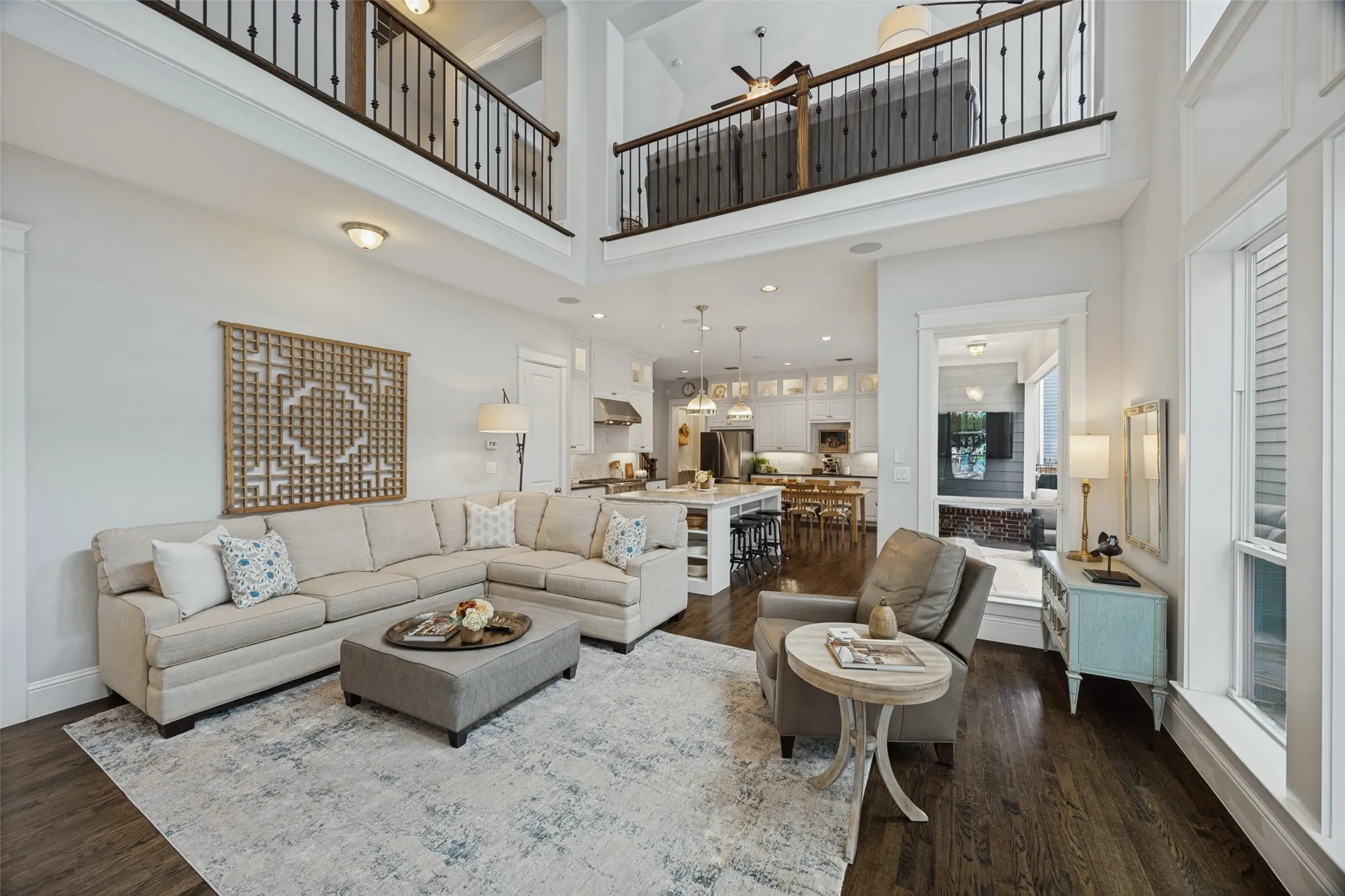 Single Family Residence For Sale in Dallas County , 730 E Main Street, Coppell, Texas 75019, 3 Bedroom, 4 Bathroom, 2 Garage spaces, 2,640 Sqft, built in 2014, mls#21407189, Real Estate Agent in Coppell, Homes For Sale in Dallas county, Homes For Sale in Coppell, Realtor in Coppell Texas, Real Estate Brokerage Independent Realty Texas, Luminita Cordes Realtor