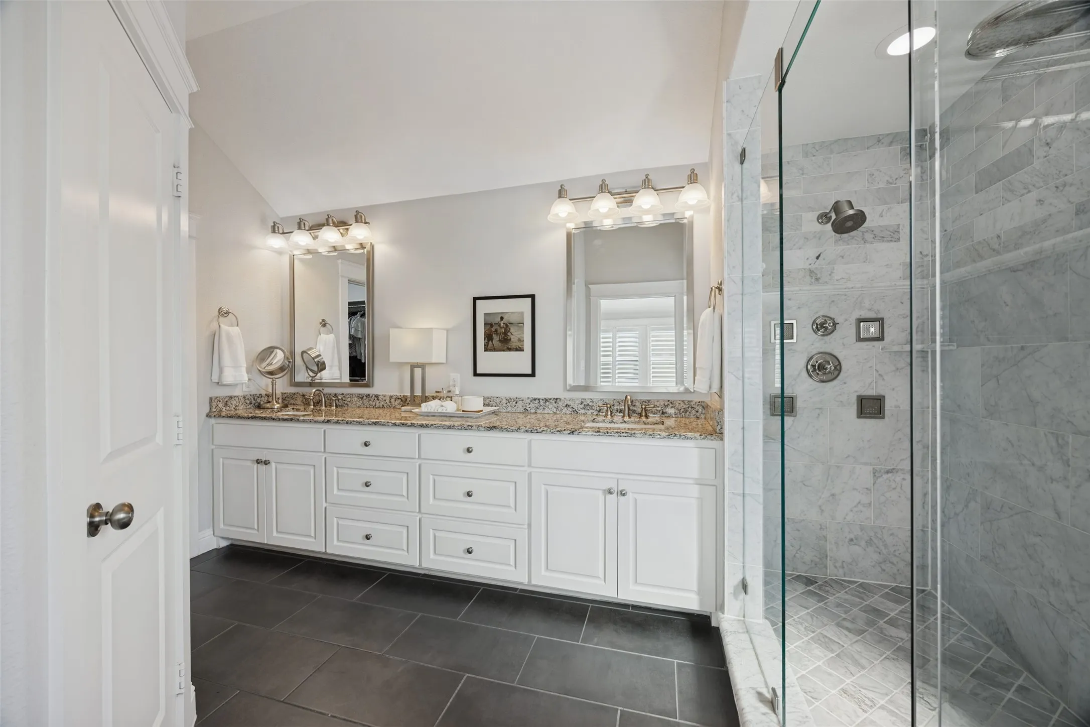 Single Family Residence For Sale in Dallas County , 730 E Main Street, Coppell, Texas 75019, 3 Bedroom, 4 Bathroom, 2 Garage spaces, 2,640 Sqft, built in 2014, mls#21407189, Real Estate Agent in Coppell, Homes For Sale in Dallas county, Homes For Sale in Coppell, Realtor in Coppell Texas, Real Estate Brokerage Independent Realty Texas, Luminita Cordes Realtor
