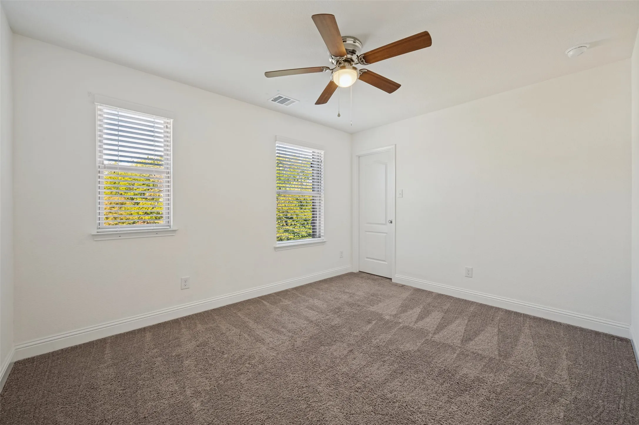 Single Family Residence For Rent in Collin County , 7940 Hickory Branch Drive, Frisco, Texas 75034, 4 Bedroom, 3 Bathroom, 2 Garage spaces, 2,586 Sqft, built in 2018, mls#21412737, Real Estate Agent in Frisco, Homes For Rent in Collin county, Homes For Rent in Frisco, Realtor in Frisco Texas, Real Estate Brokerage Independent Realty Texas, Luminita Cordes Realtor