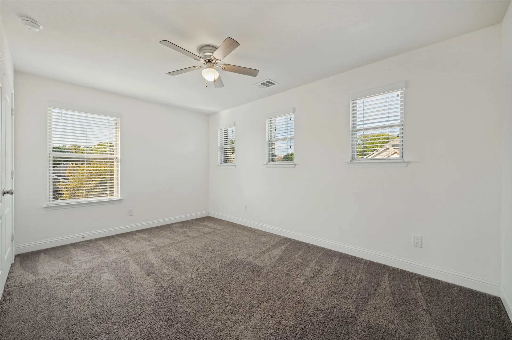 Single Family Residence For Rent in Collin County , 7940 Hickory Branch Drive, Frisco, Texas 75034, 4 Bedroom, 3 Bathroom, 2 Garage spaces, 2,586 Sqft, built in 2018, mls#21412737, Real Estate Agent in Frisco, Homes For Rent in Collin county, Homes For Rent in Frisco, Realtor in Frisco Texas, Real Estate Brokerage Independent Realty Texas, Luminita Cordes Realtor