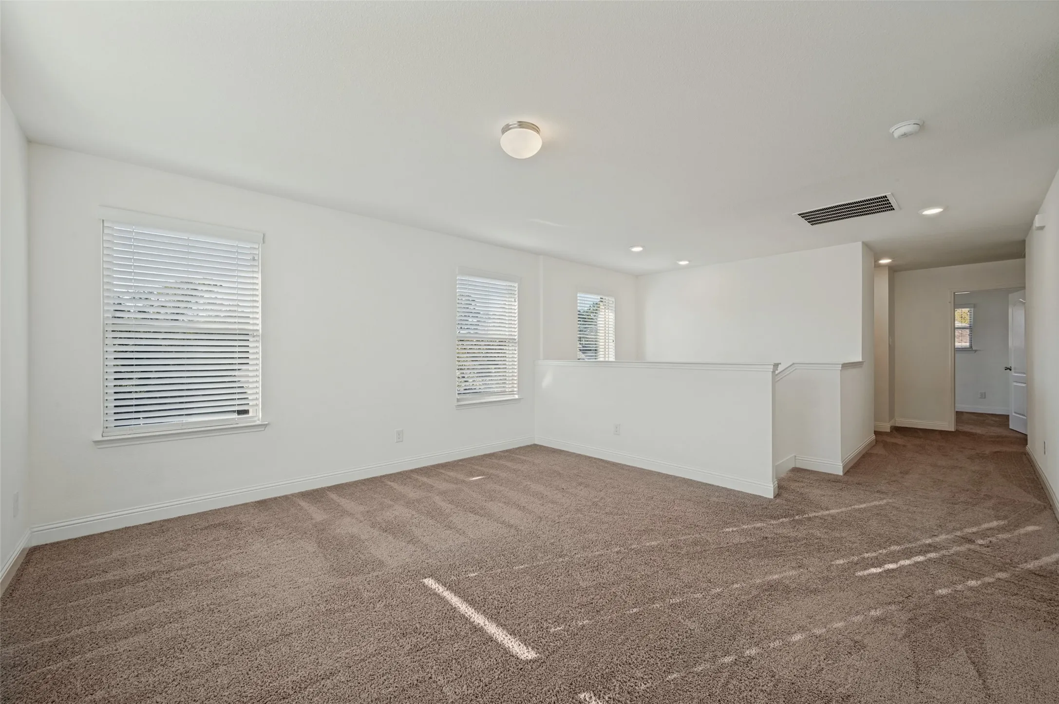 Single Family Residence For Rent in Collin County , 7940 Hickory Branch Drive, Frisco, Texas 75034, 4 Bedroom, 3 Bathroom, 2 Garage spaces, 2,586 Sqft, built in 2018, mls#21412737, Real Estate Agent in Frisco, Homes For Rent in Collin county, Homes For Rent in Frisco, Realtor in Frisco Texas, Real Estate Brokerage Independent Realty Texas, Luminita Cordes Realtor