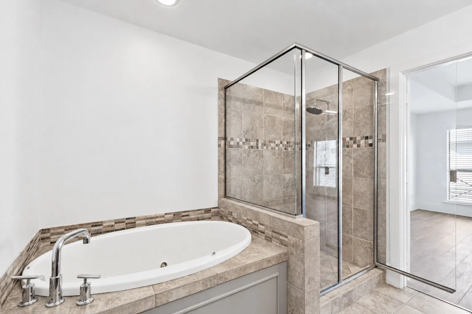 Condominium For Rent in Dallas County , 2606 Shelby Avenue 206, Dallas, Texas 75219, 3 Bedroom, 3 Bathroom, 2 Garage spaces, 2,472 Sqft, built in 2005, mls#21410075, Real Estate Agent in Dallas, Homes For Rent in Dallas county, Homes For Rent in Dallas, Realtor in Dallas Texas, Real Estate Brokerage Independent Realty Texas, Luminita Cordes Realtor