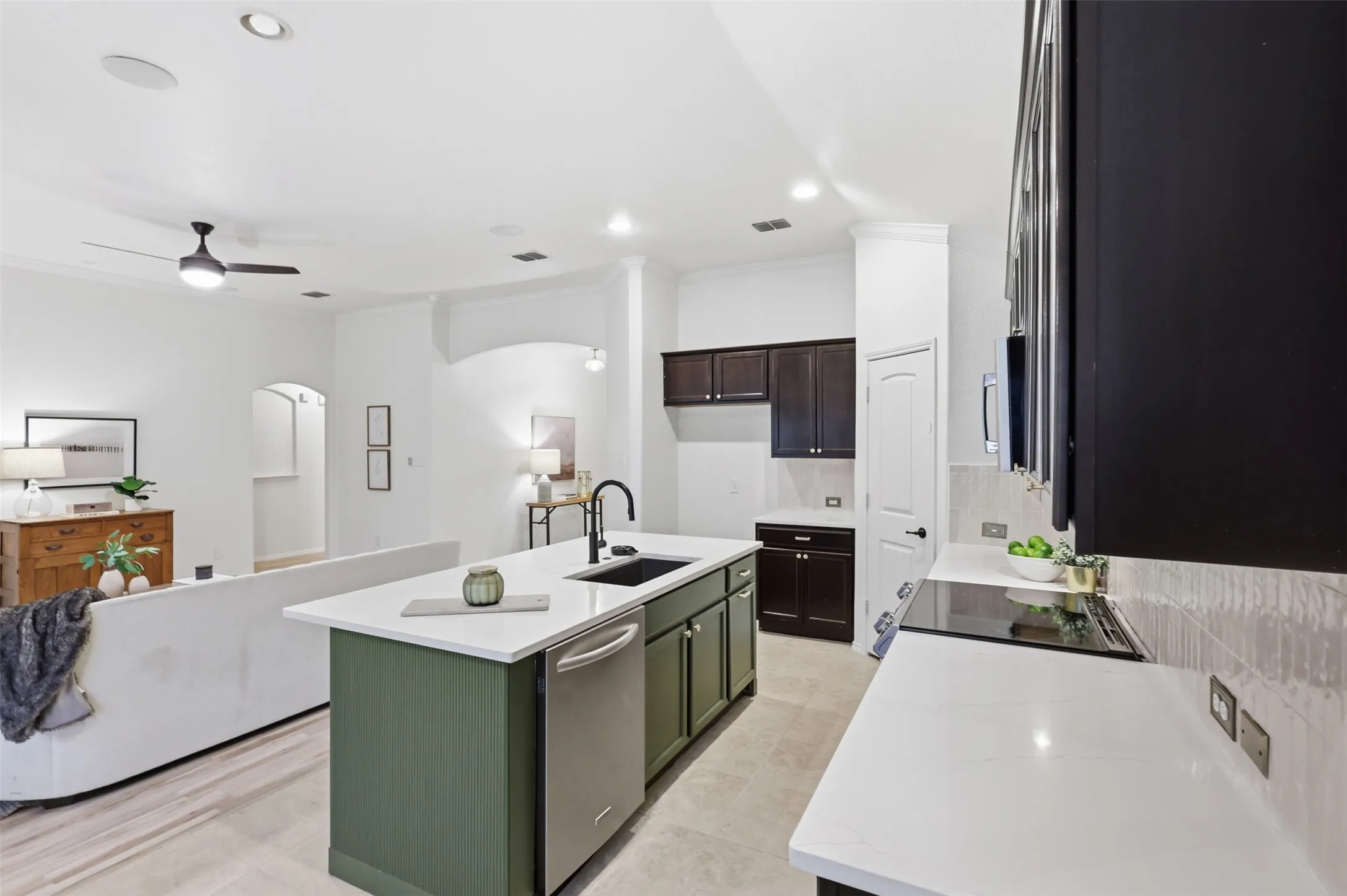 Single Family Residence For Sale in Collin County , 505 Wichita Trail, Mc Kinney, Texas 75071, 4 Bedroom, 3 Bathroom, 2 Garage spaces, 2,405 Sqft, built in 2013, mls#21412649, Real Estate Agent in Mc Kinney, Homes For Sale in Collin county, Homes For Sale in Mc Kinney, Realtor in Mc Kinney Texas, Real Estate Brokerage Independent Realty Texas, Luminita Cordes Realtor