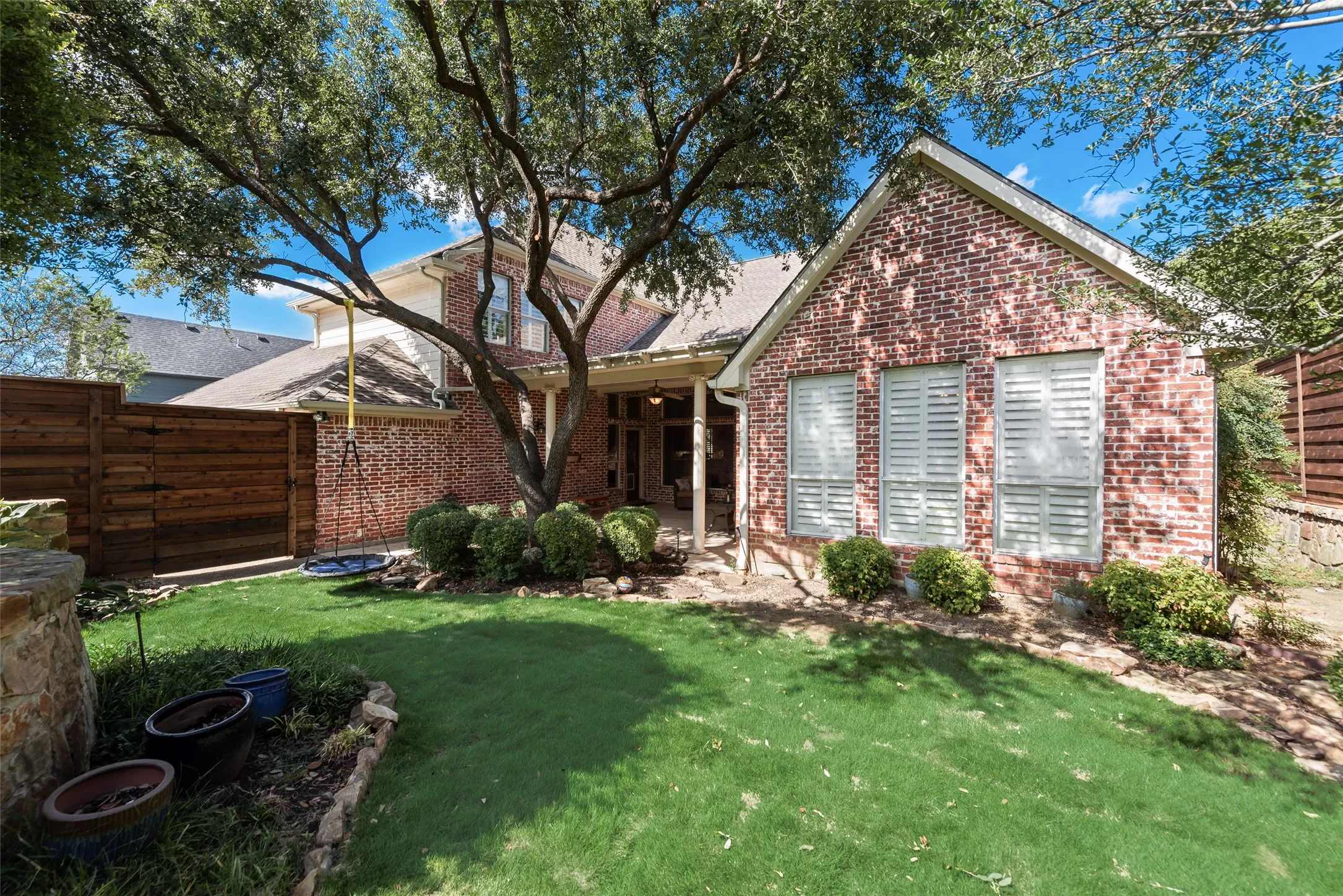 Single Family Residence For Sale in Denton County , 4779 Mira Vista Drive, Frisco, Texas 75034, 4 Bedroom, 3 Bathroom, 3 Garage spaces, 3,239 Sqft, built in 1999, mls#21411021, Real Estate Agent in Frisco, Homes For Sale in Denton county, Homes For Sale in Frisco, Realtor in Frisco Texas, Real Estate Brokerage Independent Realty Texas, Luminita Cordes Realtor