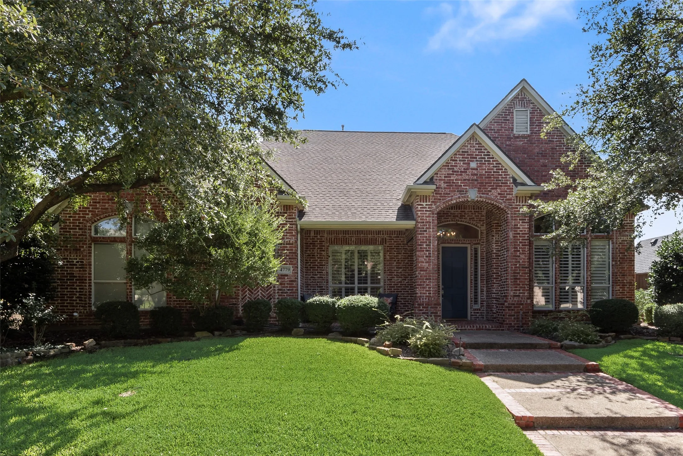 Single Family Residence For Sale in Denton County , 4779 Mira Vista Drive, Frisco, Texas 75034, 4 Bedroom, 3 Bathroom, 3 Garage spaces, 3,239 Sqft, built in 1999, mls#21411021, Real Estate Agent in Frisco, Homes For Sale in Denton county, Homes For Sale in Frisco, Realtor in Frisco Texas, Real Estate Brokerage Independent Realty Texas, Luminita Cordes Realtor