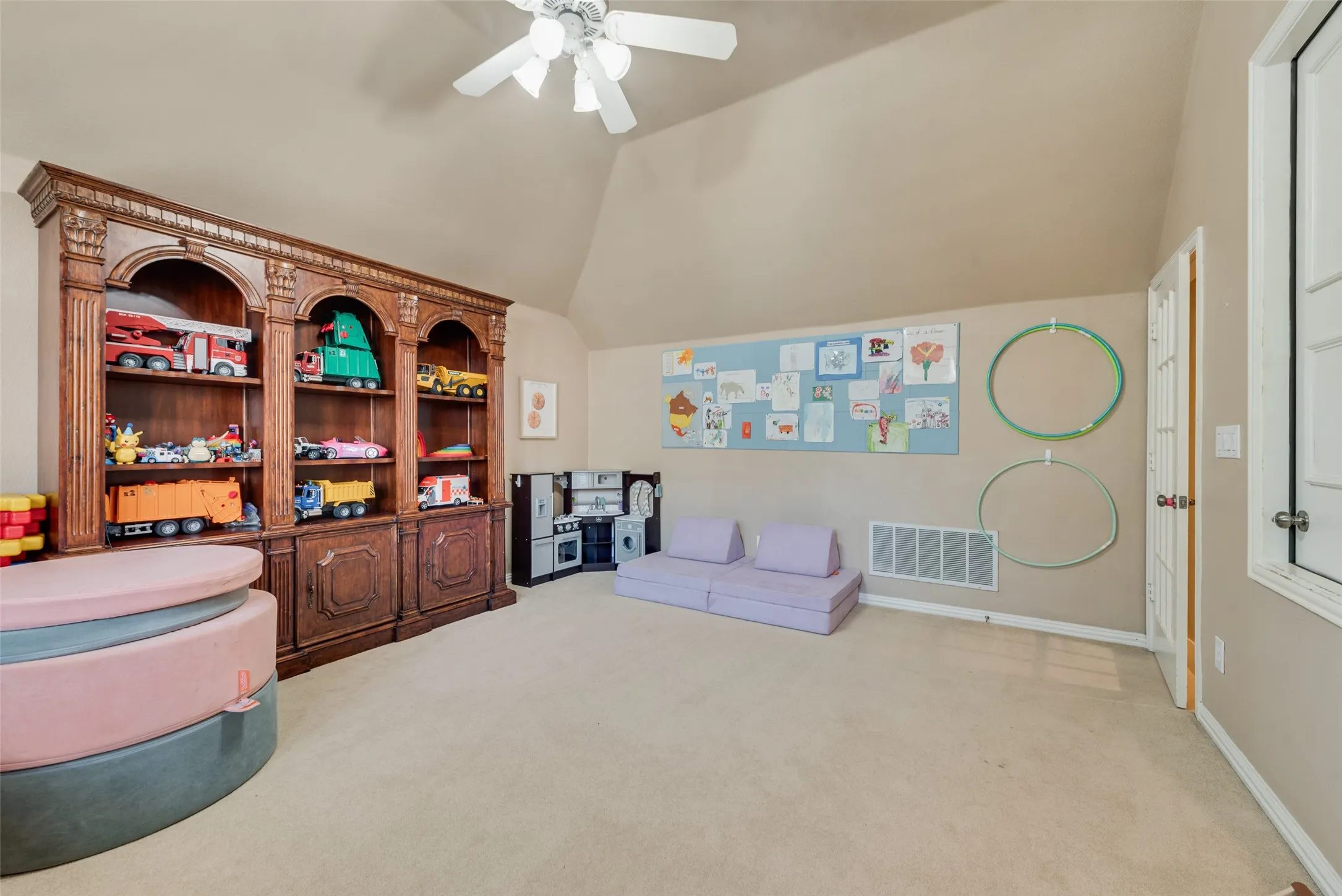 Single Family Residence For Sale in Denton County , 4779 Mira Vista Drive, Frisco, Texas 75034, 4 Bedroom, 3 Bathroom, 3 Garage spaces, 3,239 Sqft, built in 1999, mls#21411021, Real Estate Agent in Frisco, Homes For Sale in Denton county, Homes For Sale in Frisco, Realtor in Frisco Texas, Real Estate Brokerage Independent Realty Texas, Luminita Cordes Realtor