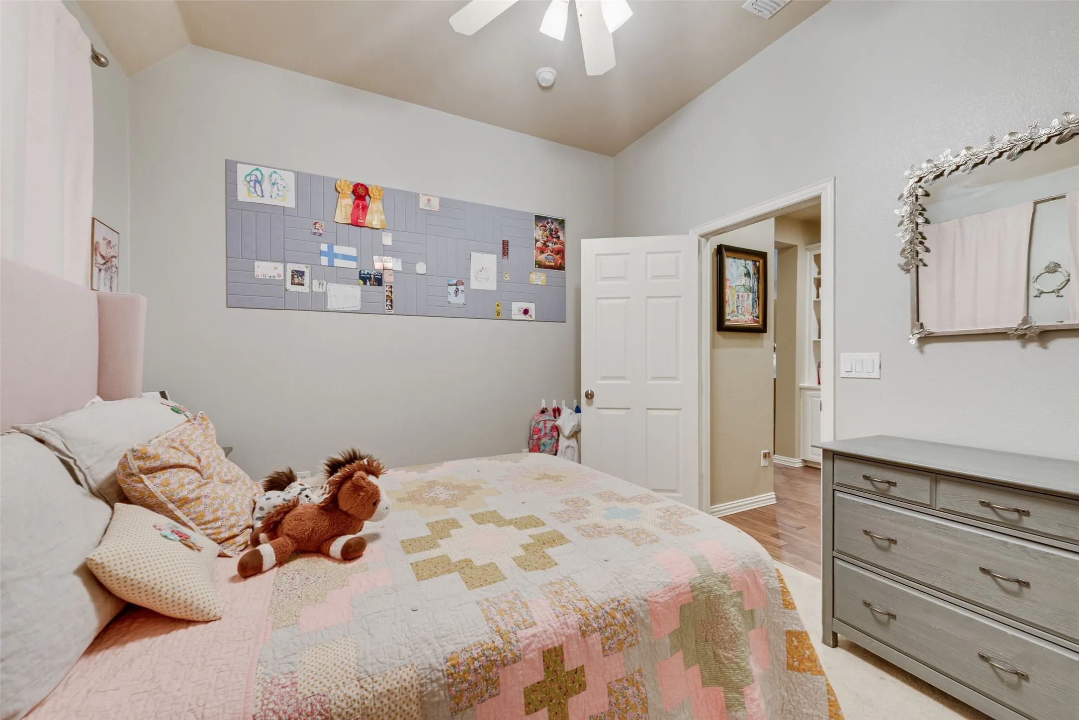 Single Family Residence For Sale in Denton County , 4779 Mira Vista Drive, Frisco, Texas 75034, 4 Bedroom, 3 Bathroom, 3 Garage spaces, 3,239 Sqft, built in 1999, mls#21411021, Real Estate Agent in Frisco, Homes For Sale in Denton county, Homes For Sale in Frisco, Realtor in Frisco Texas, Real Estate Brokerage Independent Realty Texas, Luminita Cordes Realtor