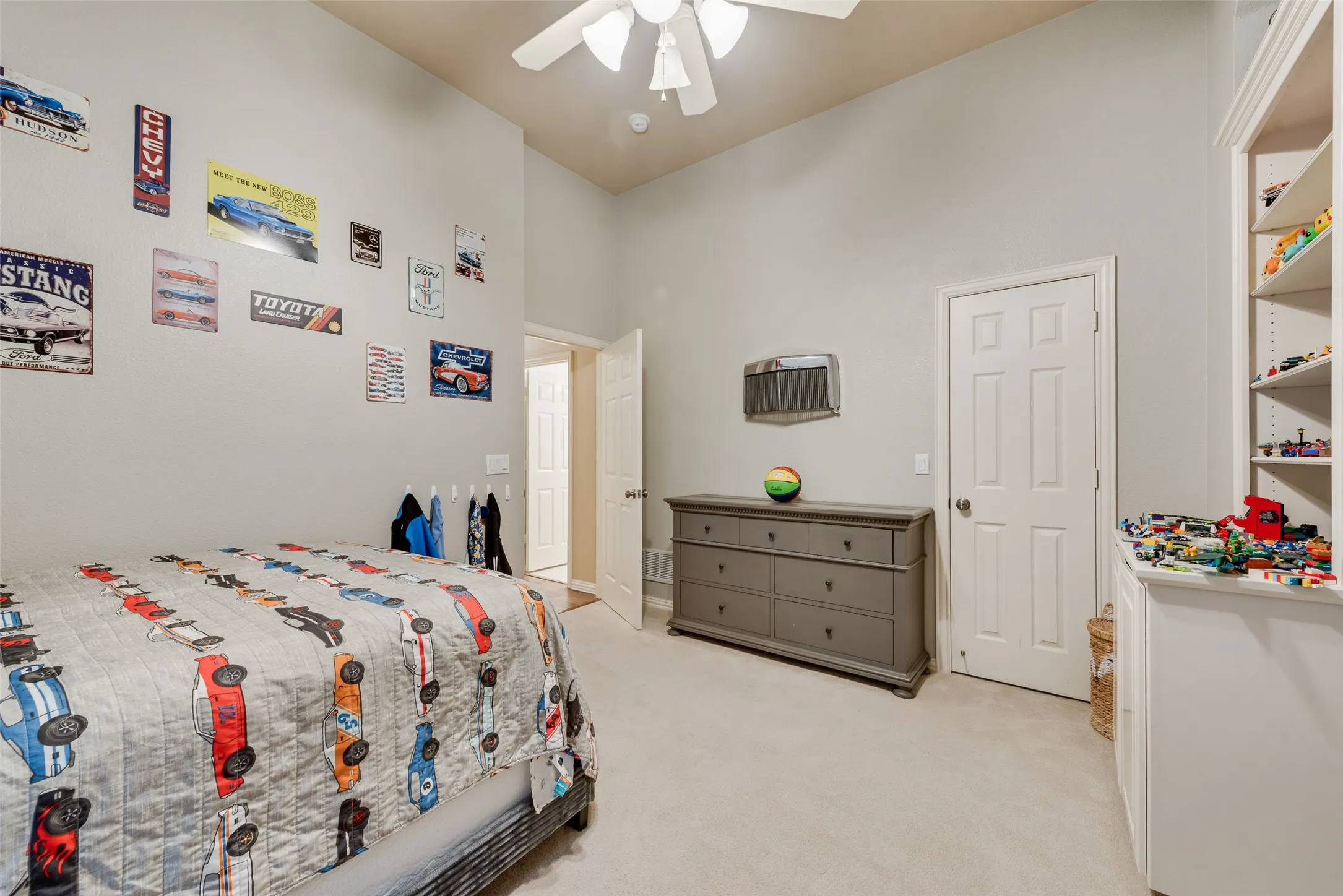Single Family Residence For Sale in Denton County , 4779 Mira Vista Drive, Frisco, Texas 75034, 4 Bedroom, 3 Bathroom, 3 Garage spaces, 3,239 Sqft, built in 1999, mls#21411021, Real Estate Agent in Frisco, Homes For Sale in Denton county, Homes For Sale in Frisco, Realtor in Frisco Texas, Real Estate Brokerage Independent Realty Texas, Luminita Cordes Realtor